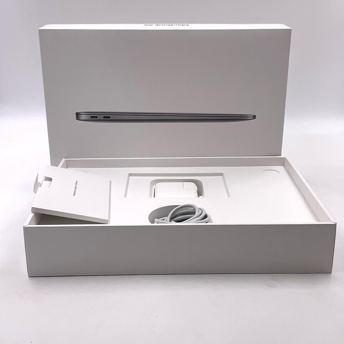 【全額返金保証】【最速発送】Apple MacBook Air 13.3インチ 2020 Apple M1 8GB 256GB スペースグレイ 96% 美品 動作確認済