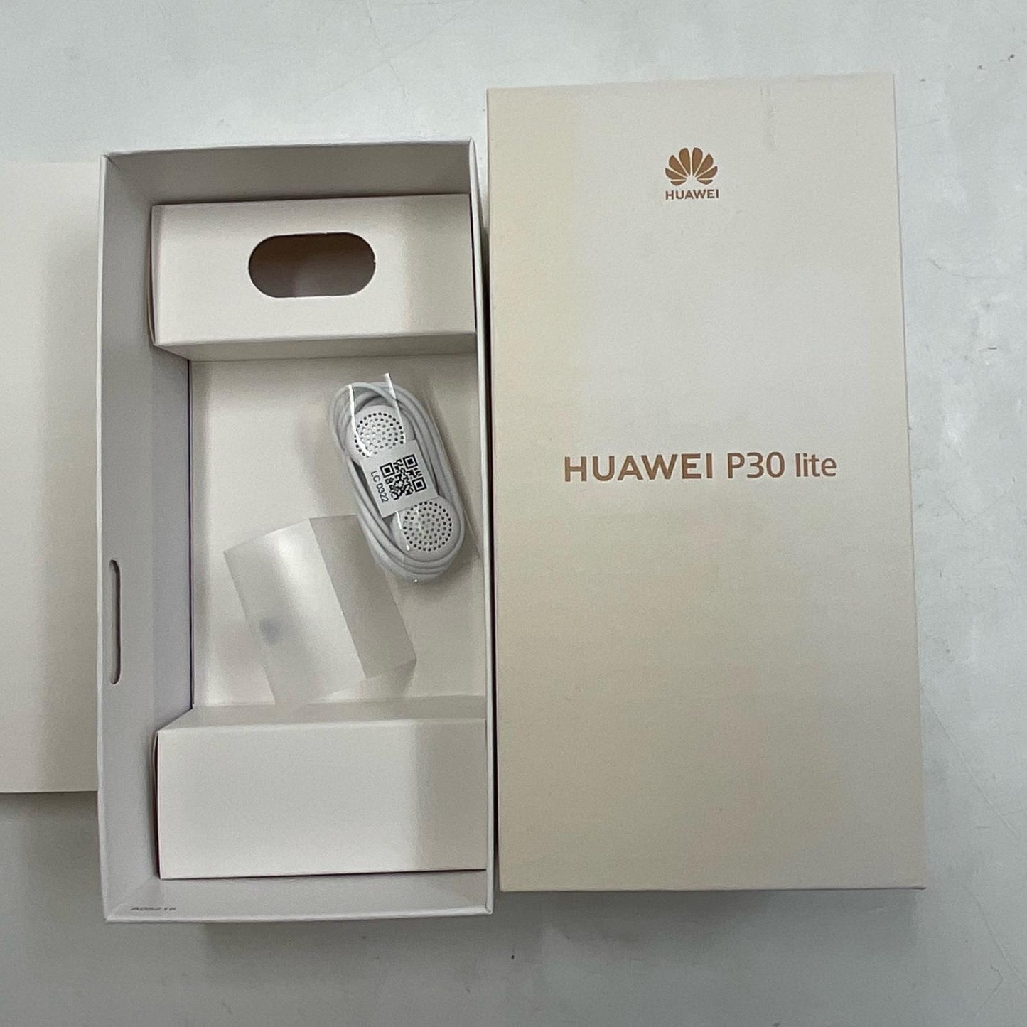 【全額返金保証】【最速発送】Huawei P 30 lite 64GB ミッドナイトブラック Softbank MAR-LX2J 白ロム 動作確認済