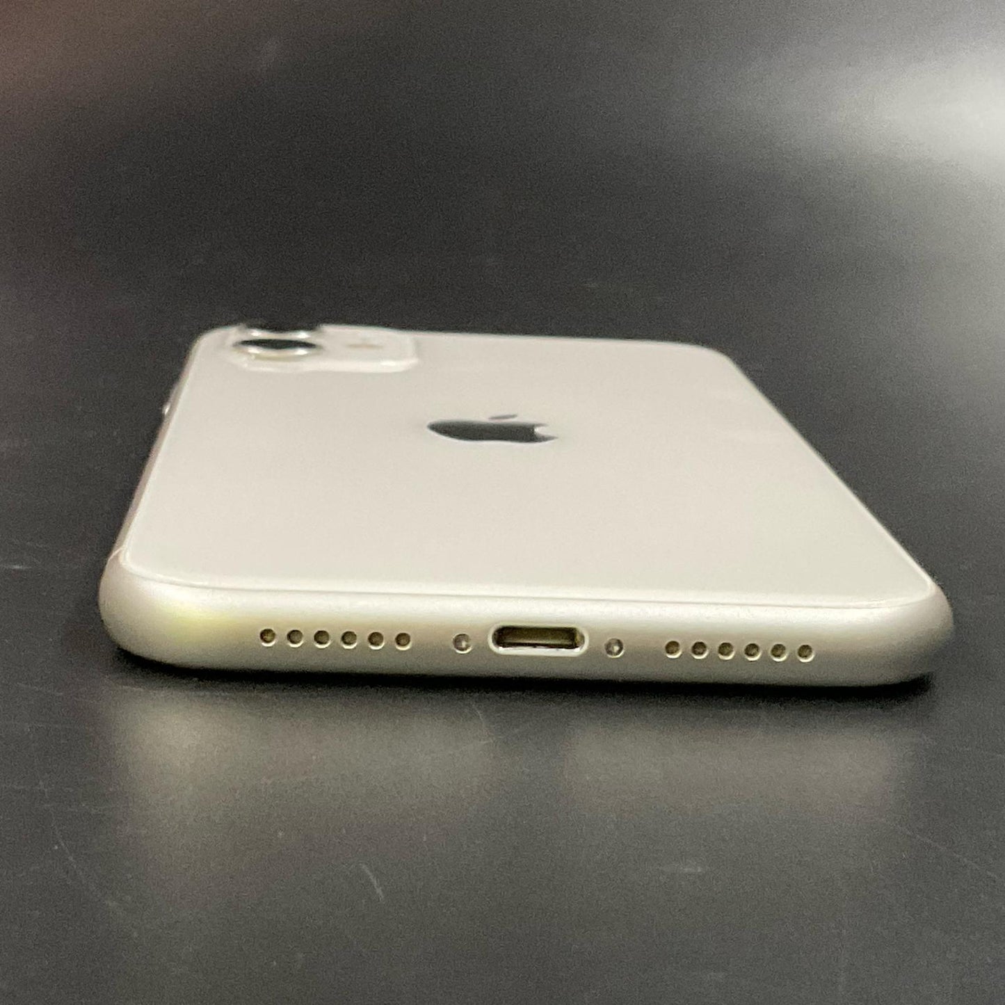 【全額返金保証】【最速発送】Apple iPhone iPhone 11 128GB ホワイト SIMフリー 白ロム 動作確認済 72%
