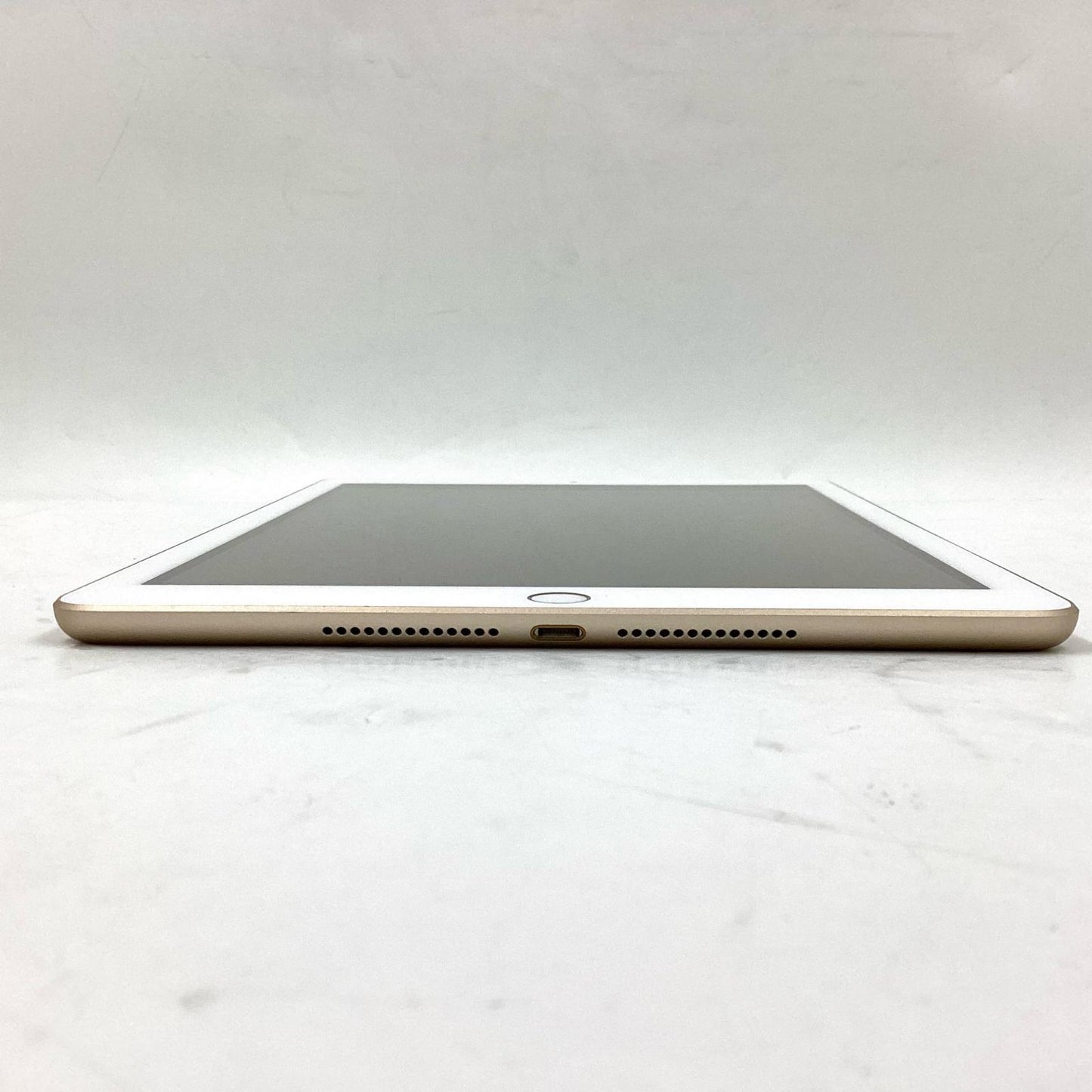 【全額返金保証】【最速発送】Apple iPad iPad 9.7インチ 第5世代 32GB ゴールド WiFi+Cellular au 白ロム 動作確認済