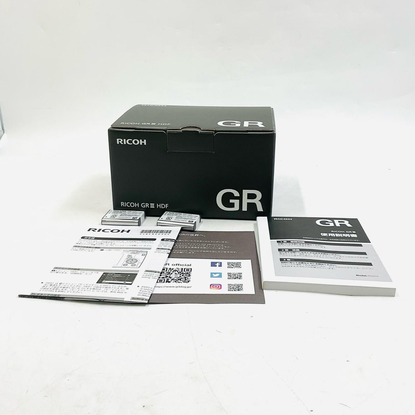 【全額返金保証】【最速発送】RICOH コンパクトデジタルカメラ RICOH GR III HDF 超美品 動作確認済