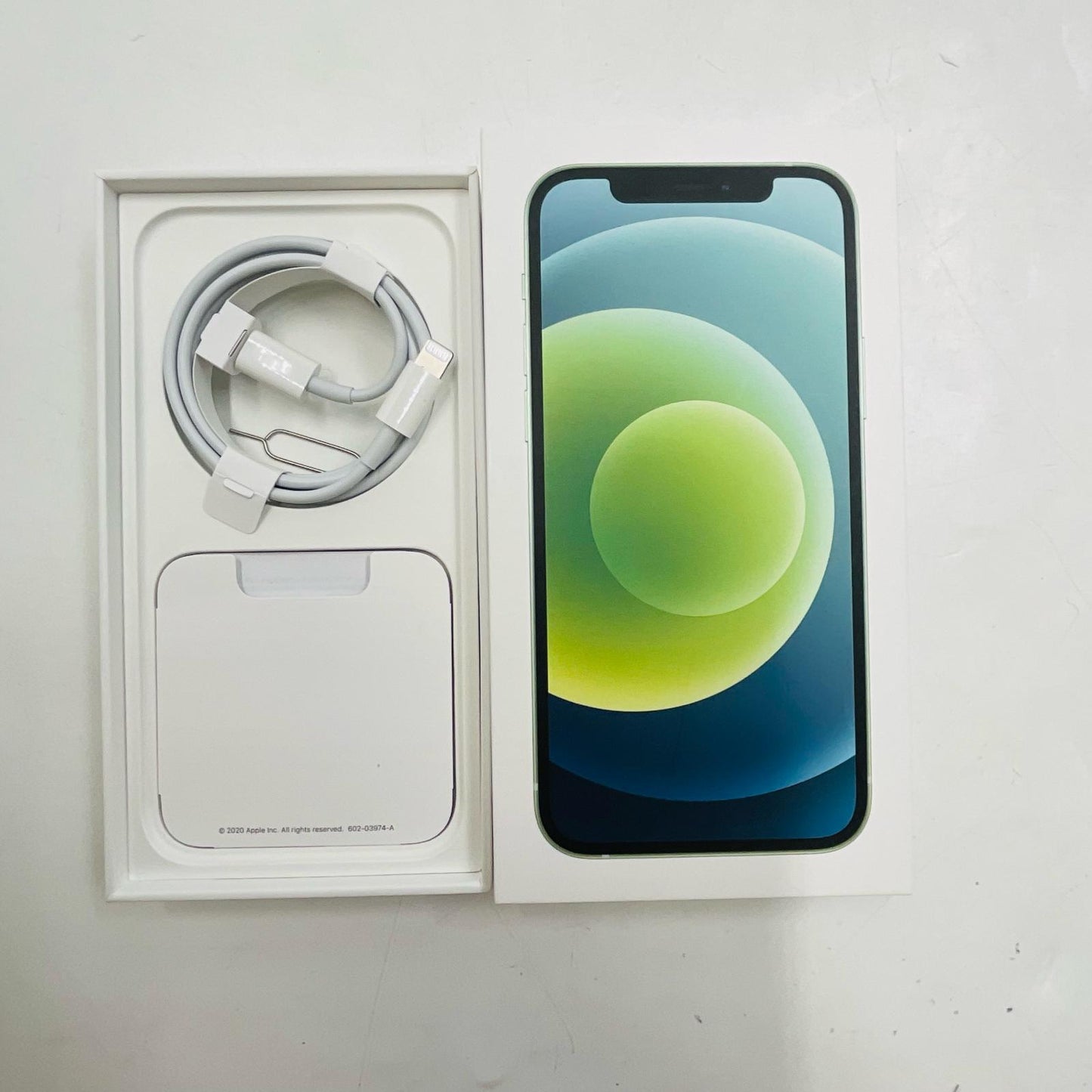 【全額返金保証】【最速発送】Apple iPhone iPhone 12 64GB グリーン au SIMフリー 美品 動作確認済 64%