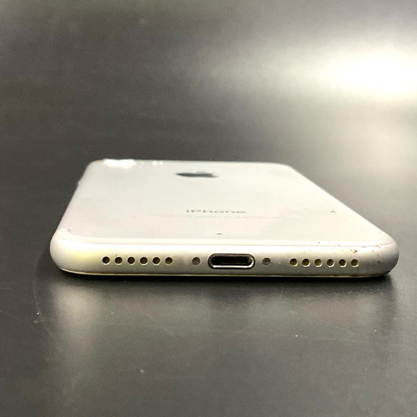 【最速発送】Apple iPhone iPhone 7 128GB シルバー docomo 白ロム【難有】 53%