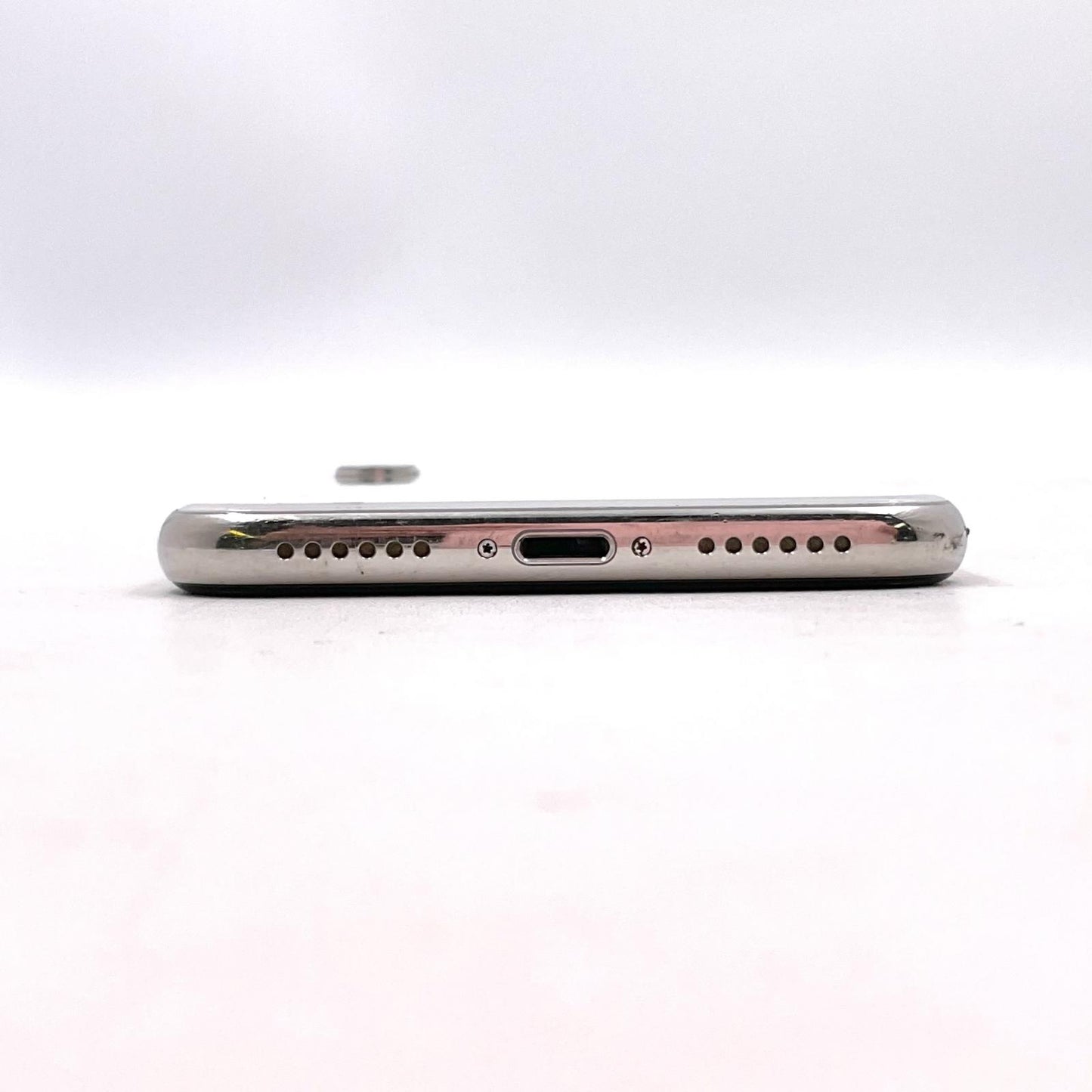 【全額返金保証】【最速発送】Apple iPhone iPhone X 256GB Silver docomo 白ロム 動作確認済 71%