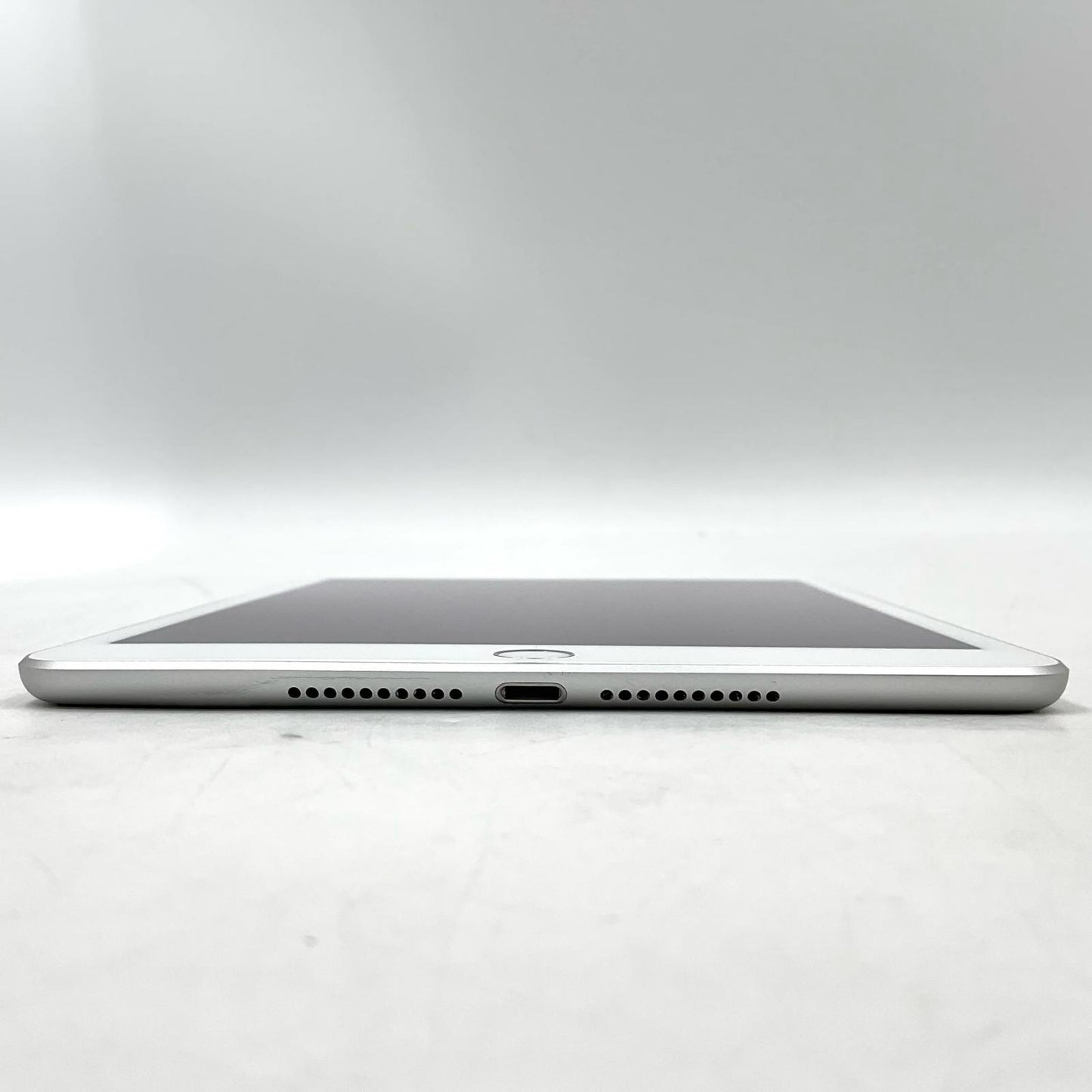 【全額返金保証】【最速発送】Apple iPad mini 7.9インチ 第5世代 64GB シルバー 美品 動作確認済