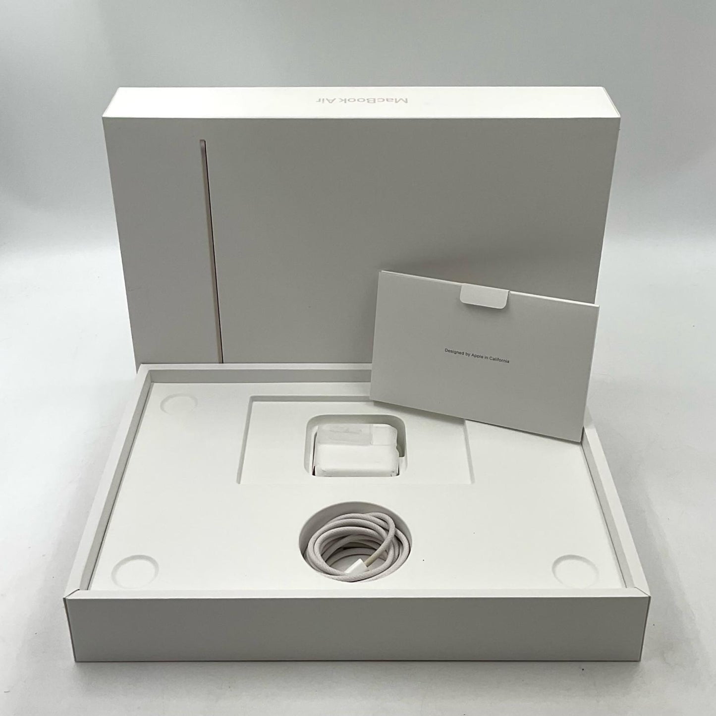 【全額返金保証】【最速発送】Apple MacBook Air 13インチ 2022 M2 8コア 16GB 256GB スターライト 美品 動作確認済