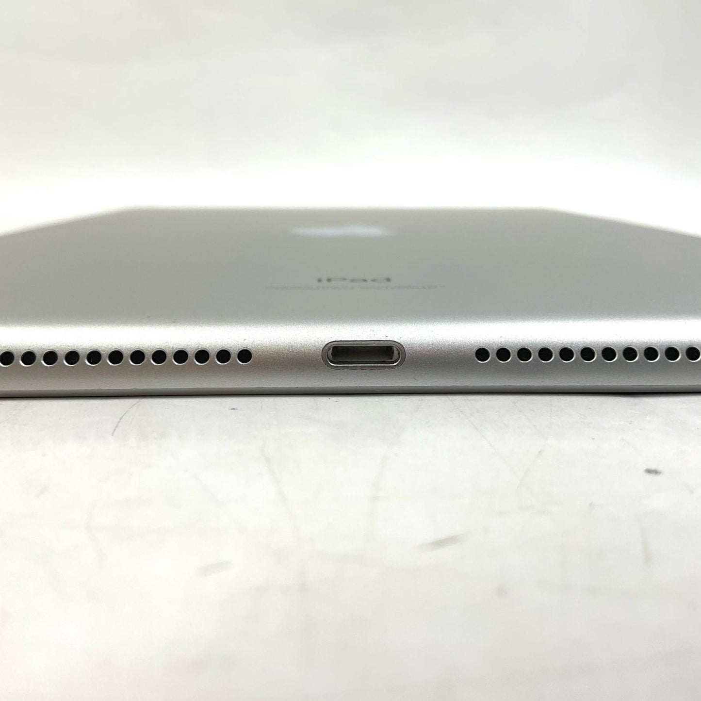 【最速発送】Apple iPad iPad 10.2インチ 第9世代 64GB シルバー Wi-Fi【難有】