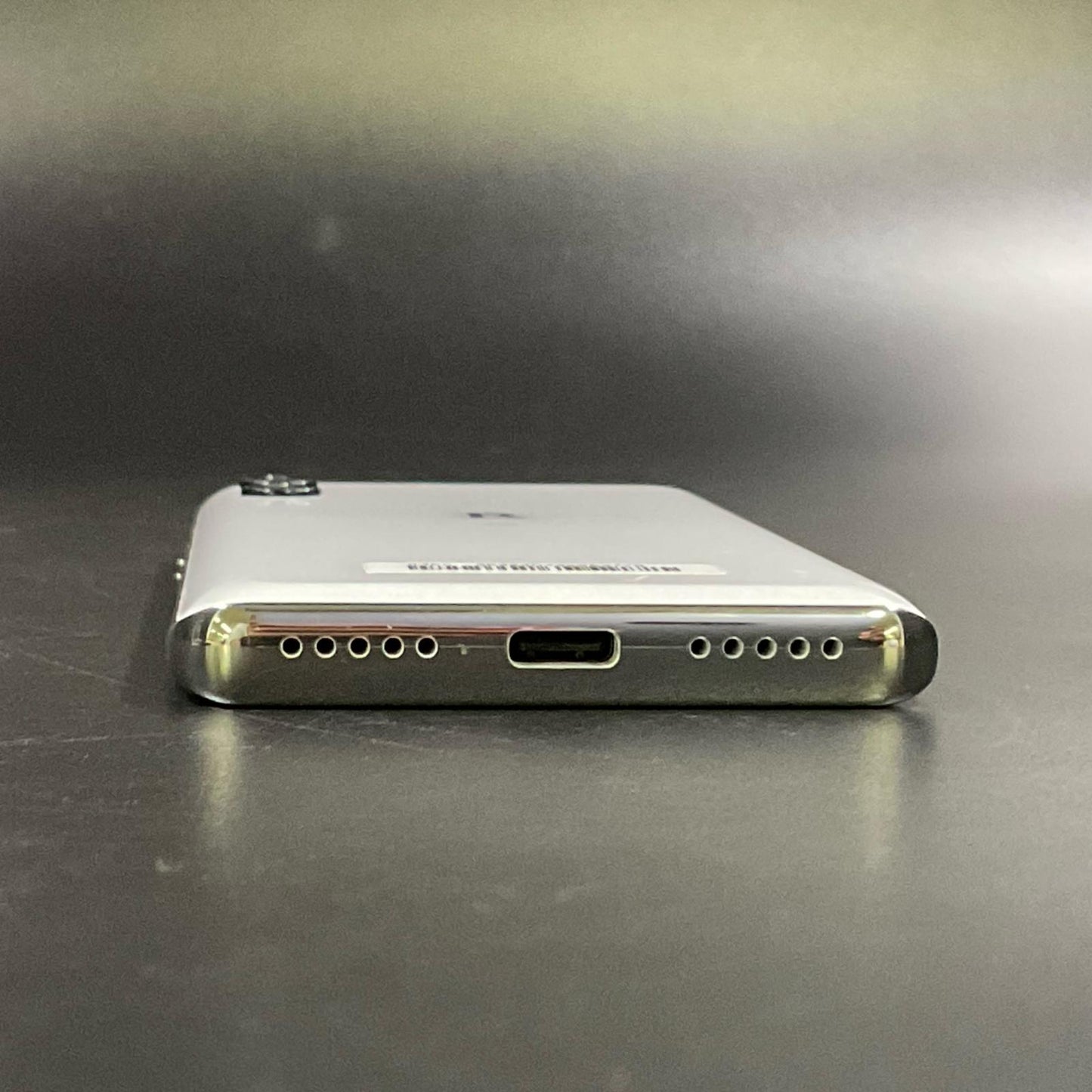 【全額返金保証】【最速発送】 Rakuten Hand P710 64GB ホワイト 楽天モバイル SIMフリー P710 白ロム 美品 動作確認済