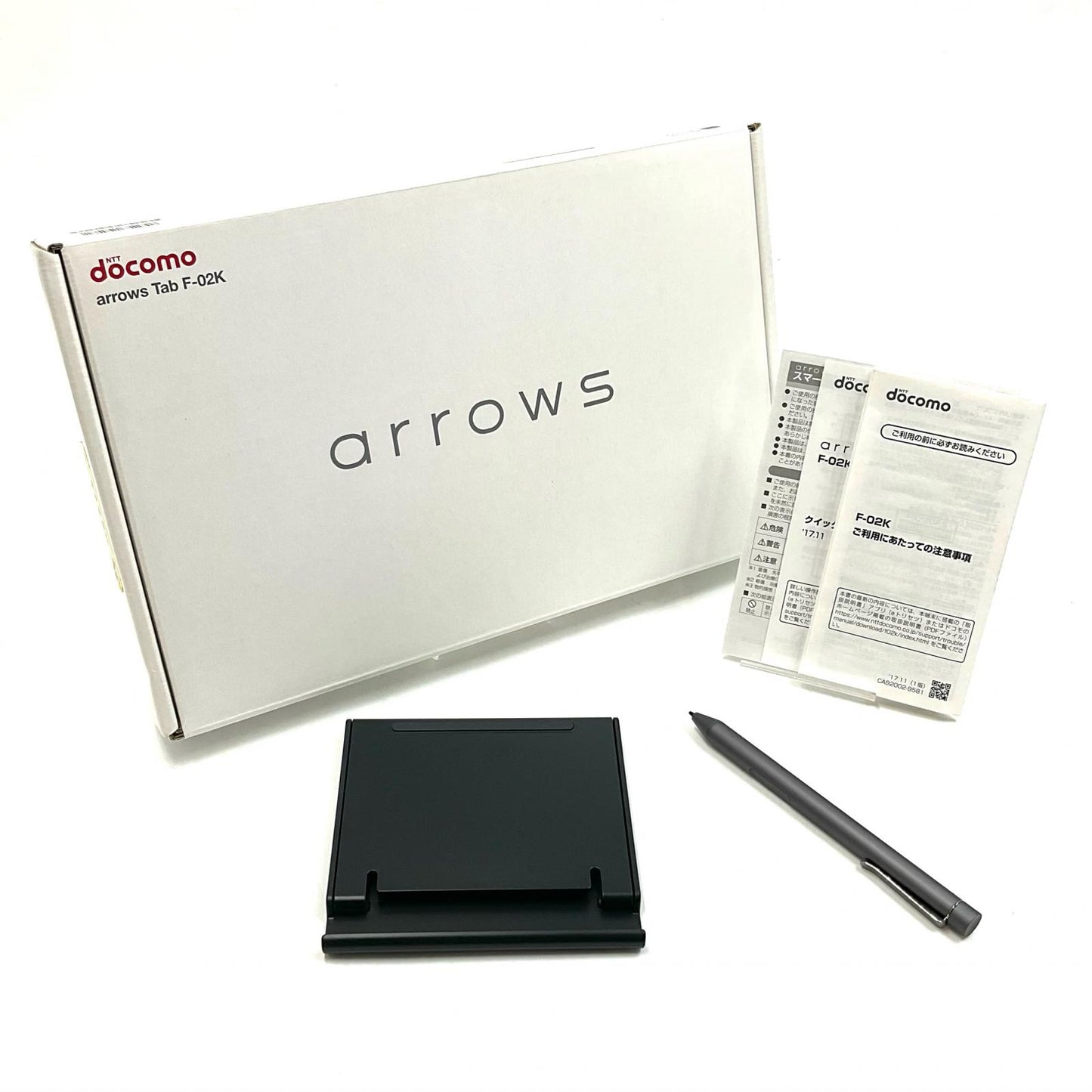 【全額返金保証】【最速発送】富士通 arrows Tab 10.1インチ 32GB docomo 白ロム 美品 動作確認済
