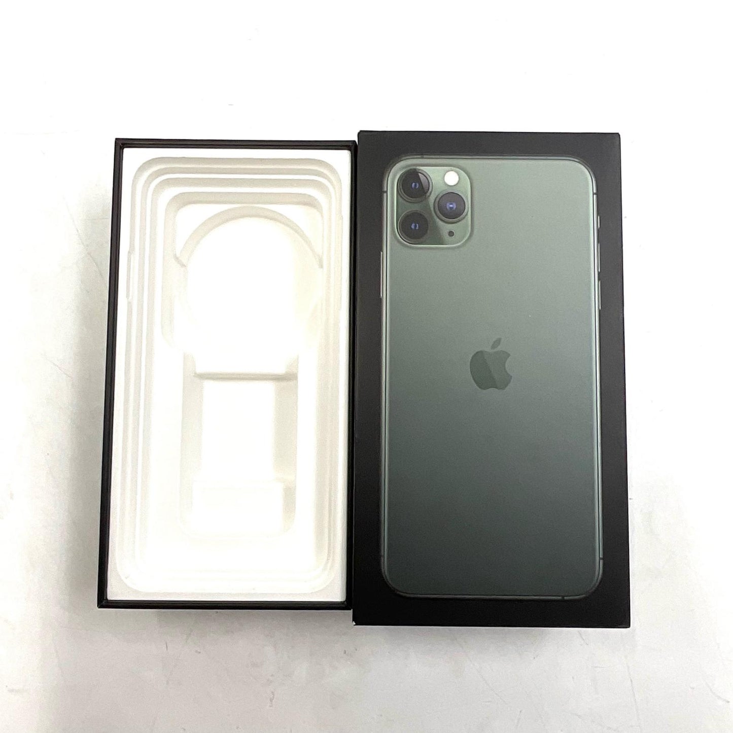 【全額返金保証】【最速発送】Apple iPhone iPhone 11 Pro Max 64GB ミッドナイトグリーン SIMフリー 動作確認済 78%