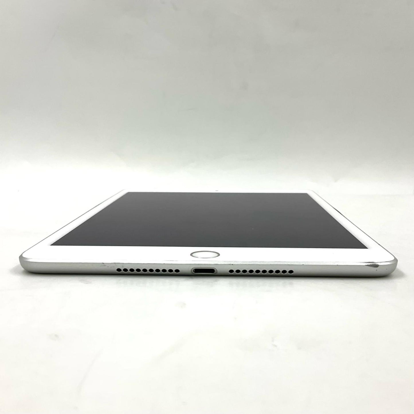 【最速発送】Apple iPad iPad mini 第5世代 Wi-Fi+Cellular 64GB シルバー au SIMフリー 白ロム【難有】