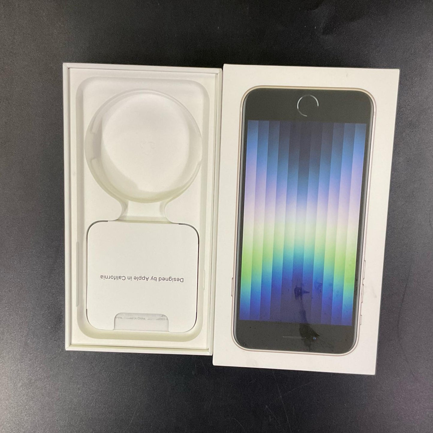 【全額返金保証】【最速発送】Apple iPhone iPhone SE(第3世代) 128GB スターライト Softbank SIMフリー 白ロム 動作確認済 74%