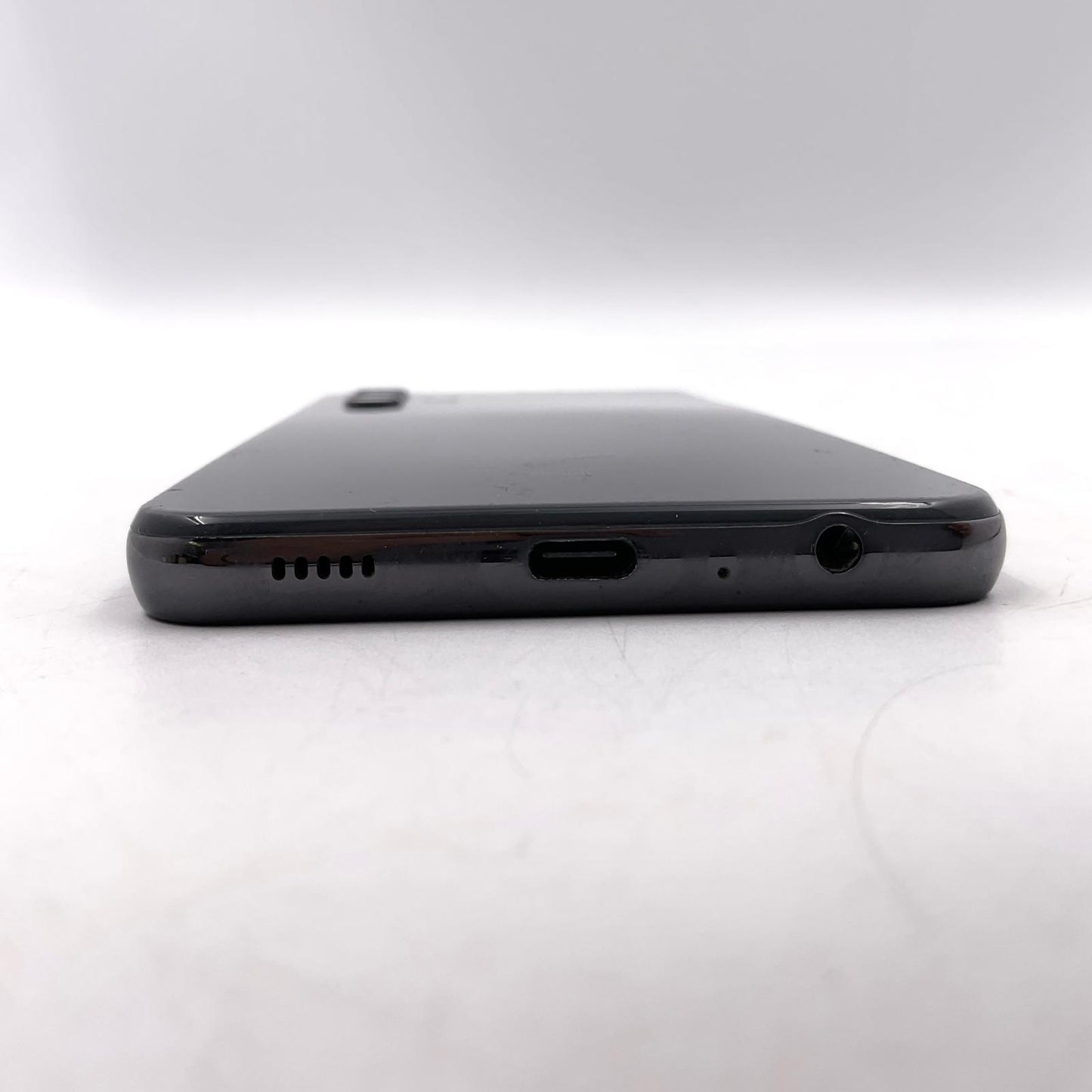 【全額返金保証】【最速発送】SAMSUNG Galaxy A32 5G 64GB オーサムブラック au SCG08 白ロム 動作確認済