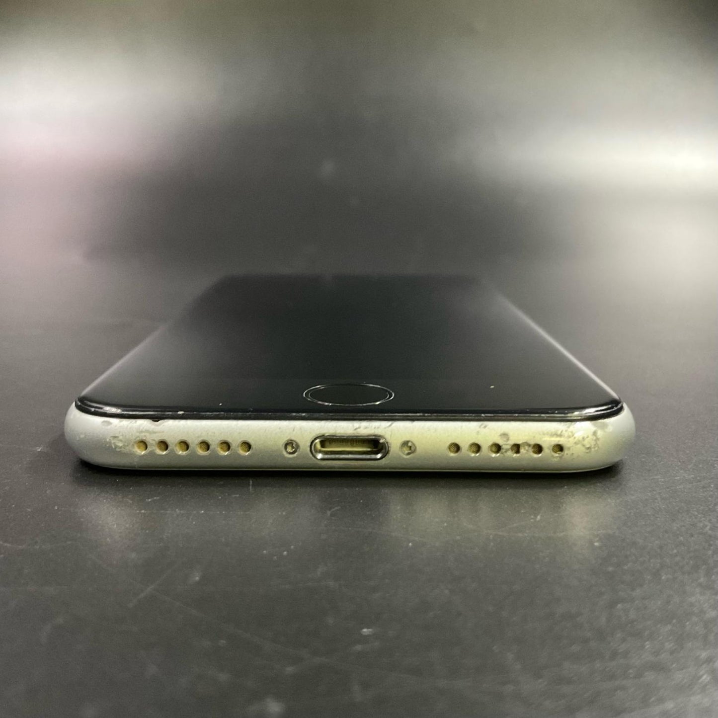 【全額返金保証】【最速発送】Apple iPhone iPhone SE(第2世代) 64GB ホワイト au SIMフリー 白ロム 動作確認済 84%