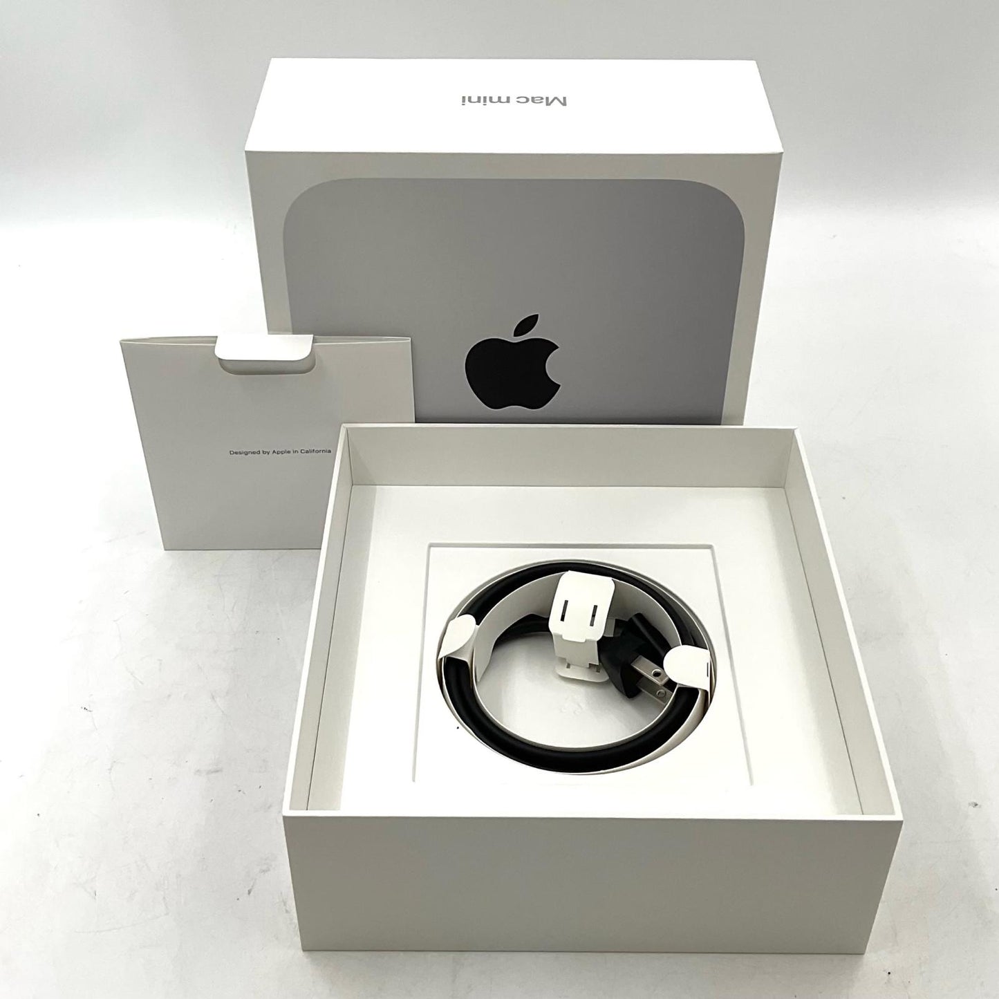 【全額返金保証】【最速発送】Apple Mac mini Apple M1 8GB SSD 256GB 美品 動作確認済