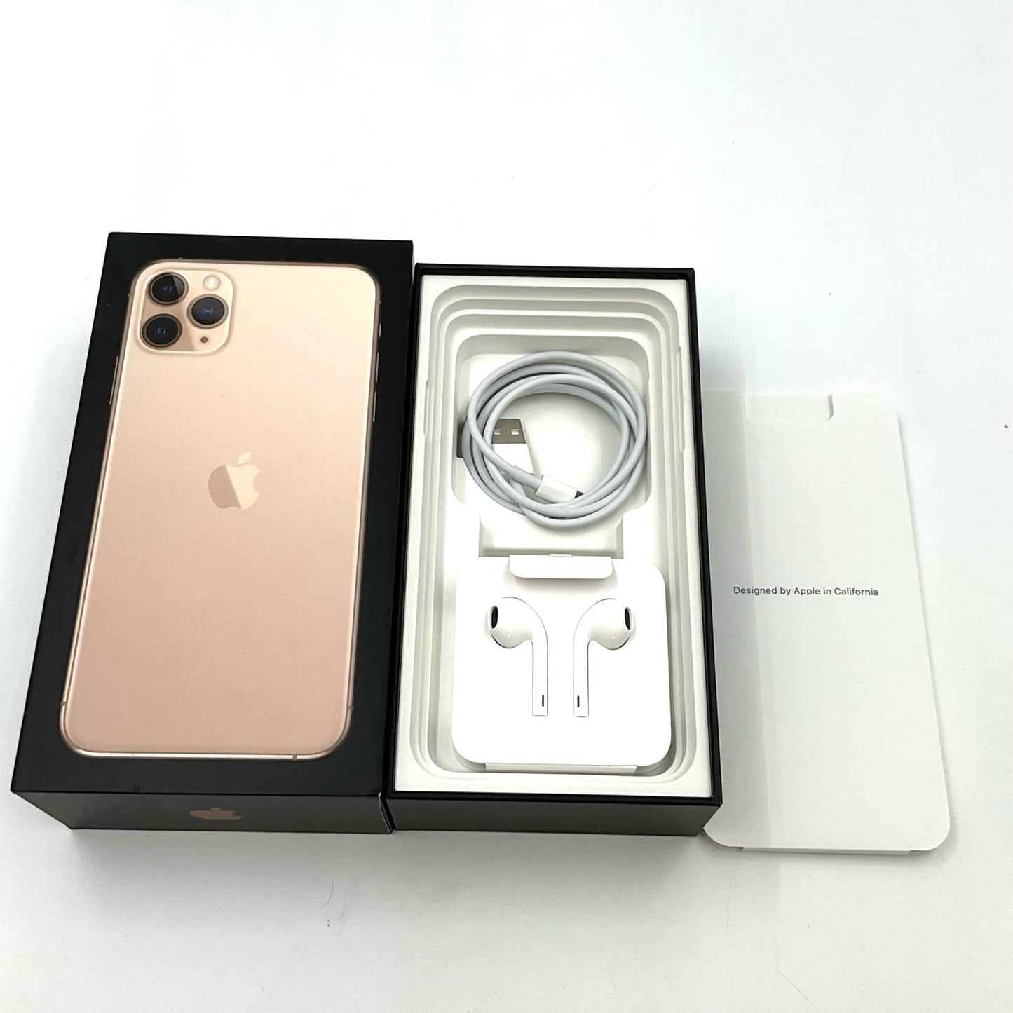 【全額返金保証】【最速発送】Apple iPhone iPhone 11 Pro Max 256GB ゴールド docomo 白ロム 動作確認済 79%