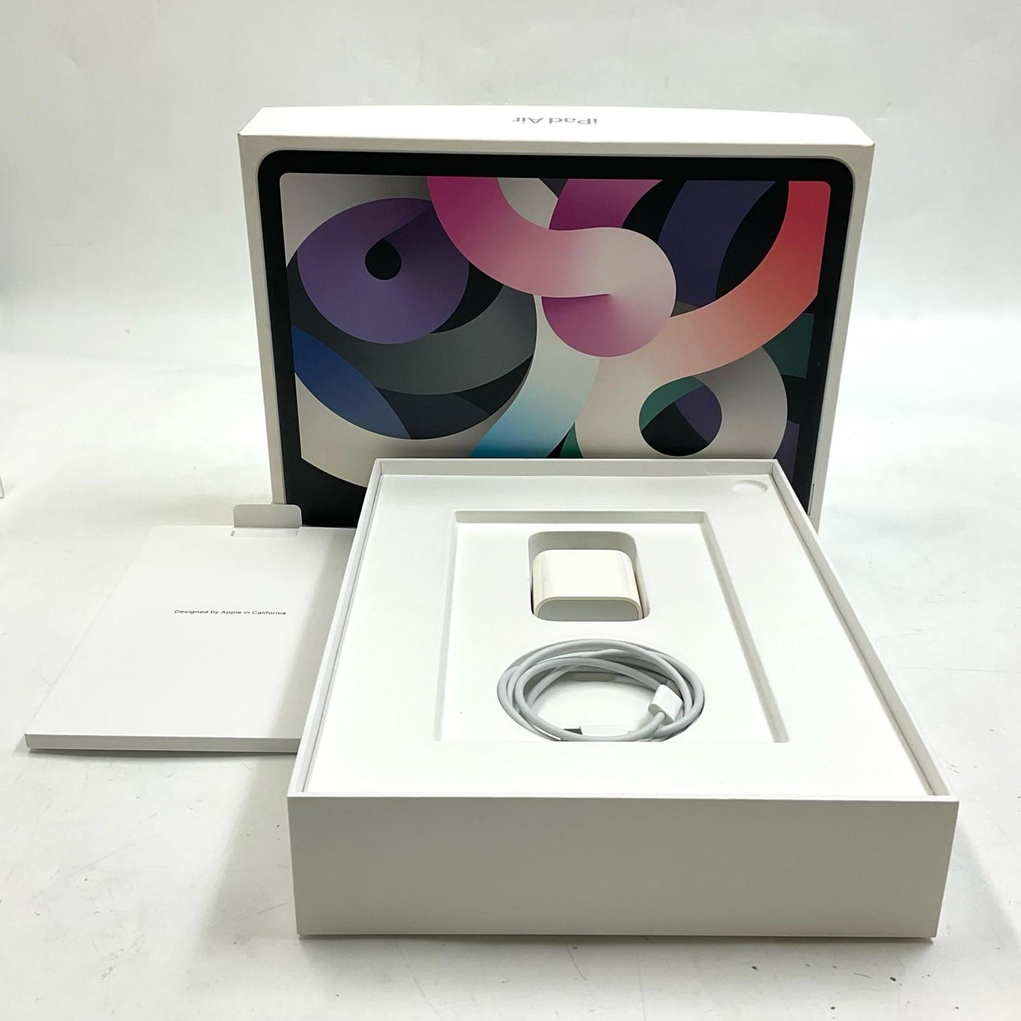 【全額返金保証】【最速発送】Apple iPad Air 10.9インチ 第4世代 64GB シルバー Wi-Fi 美品 動作確認済