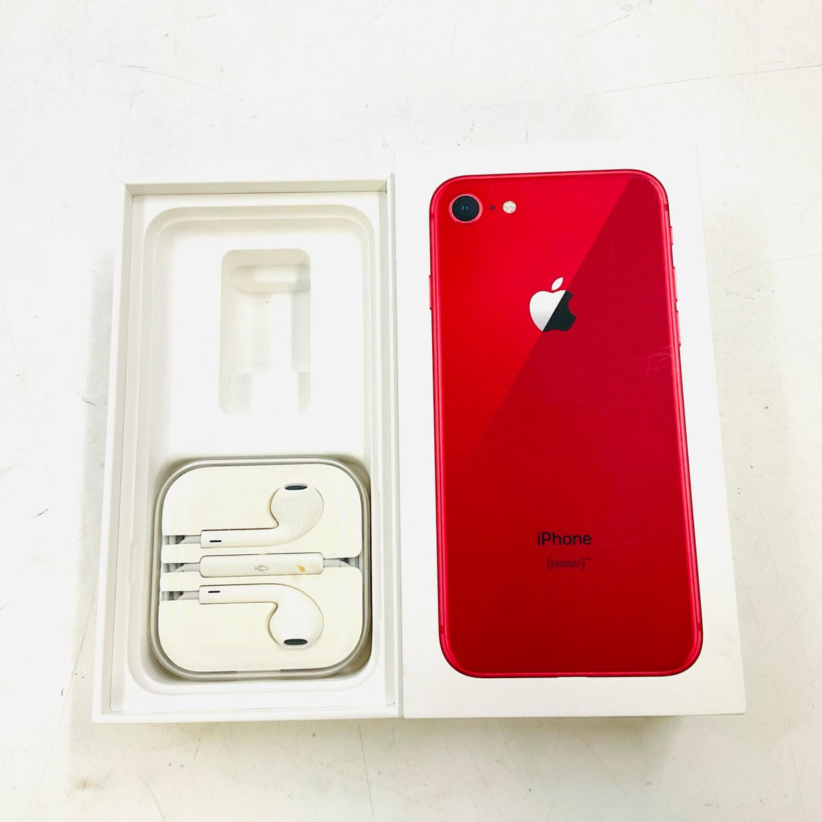 【最速発送】Apple iPhone iPhone 8 64GB (PRODUCT)RED au 白ロム【難有】 72%
