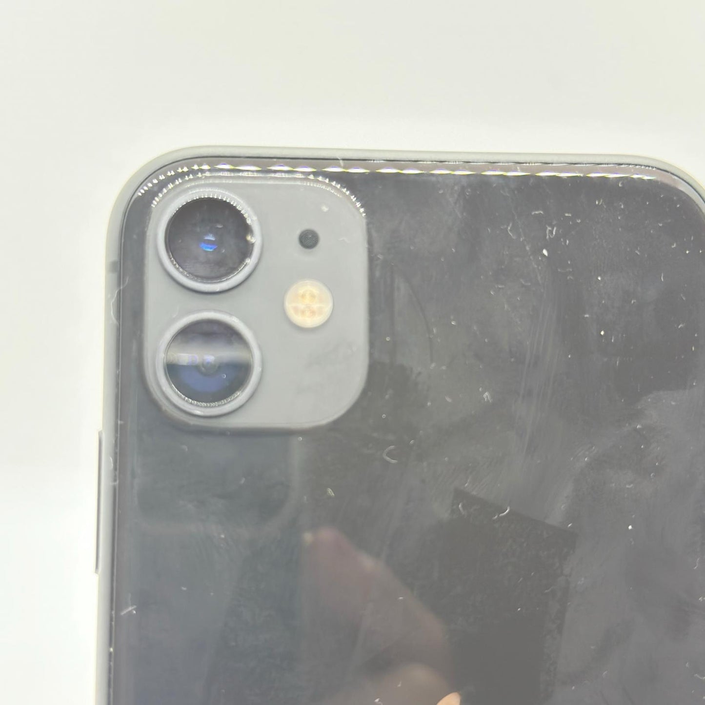 【最速発送】Apple iPhone iPhone 11 128GB ブラック 白ロム【難有】 73%