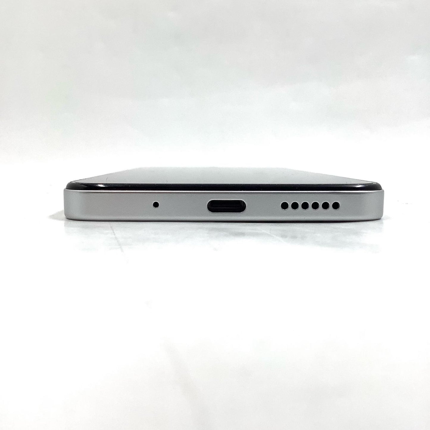 【全額返金保証】【最速発送】Xiaomi Redmi 12 5G 128GB ポーラーシルバー au SIMフリー XIG03 白ロム 美品 動作確認済