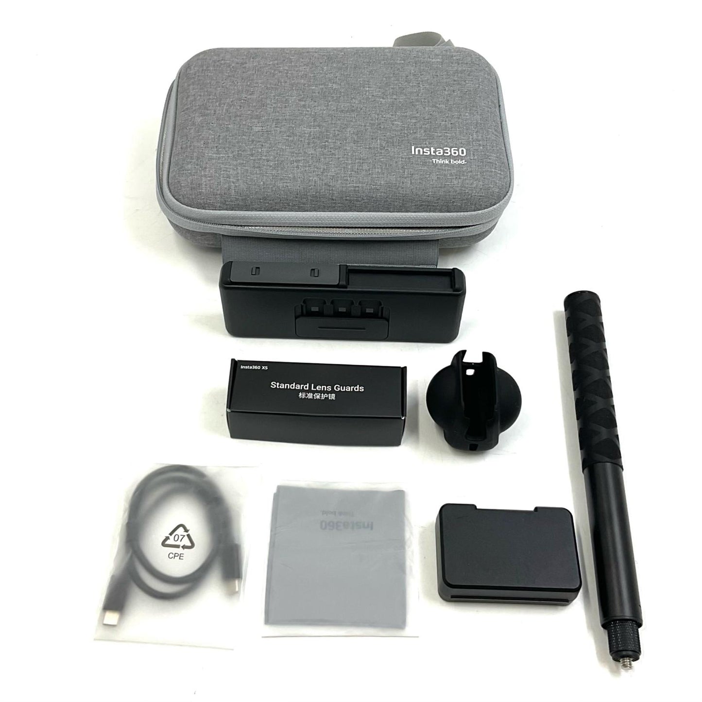 【全額返金保証】【最速発送】Insta360 Insta360 X5 エッセンシャルキット 超美品 動作確認済
