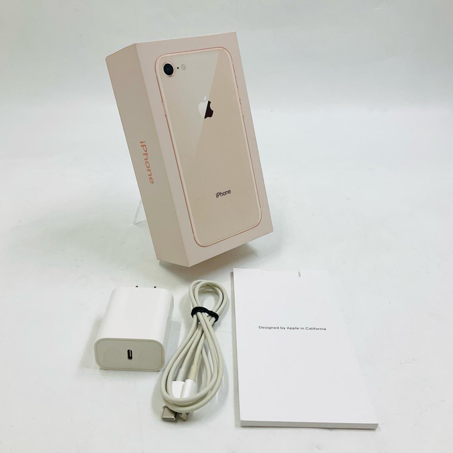 【全額返金保証】【最速発送】Apple iPhone iPhone 8 64GB ゴールド au SIMフリー 白ロム 美品 動作確認済 84%