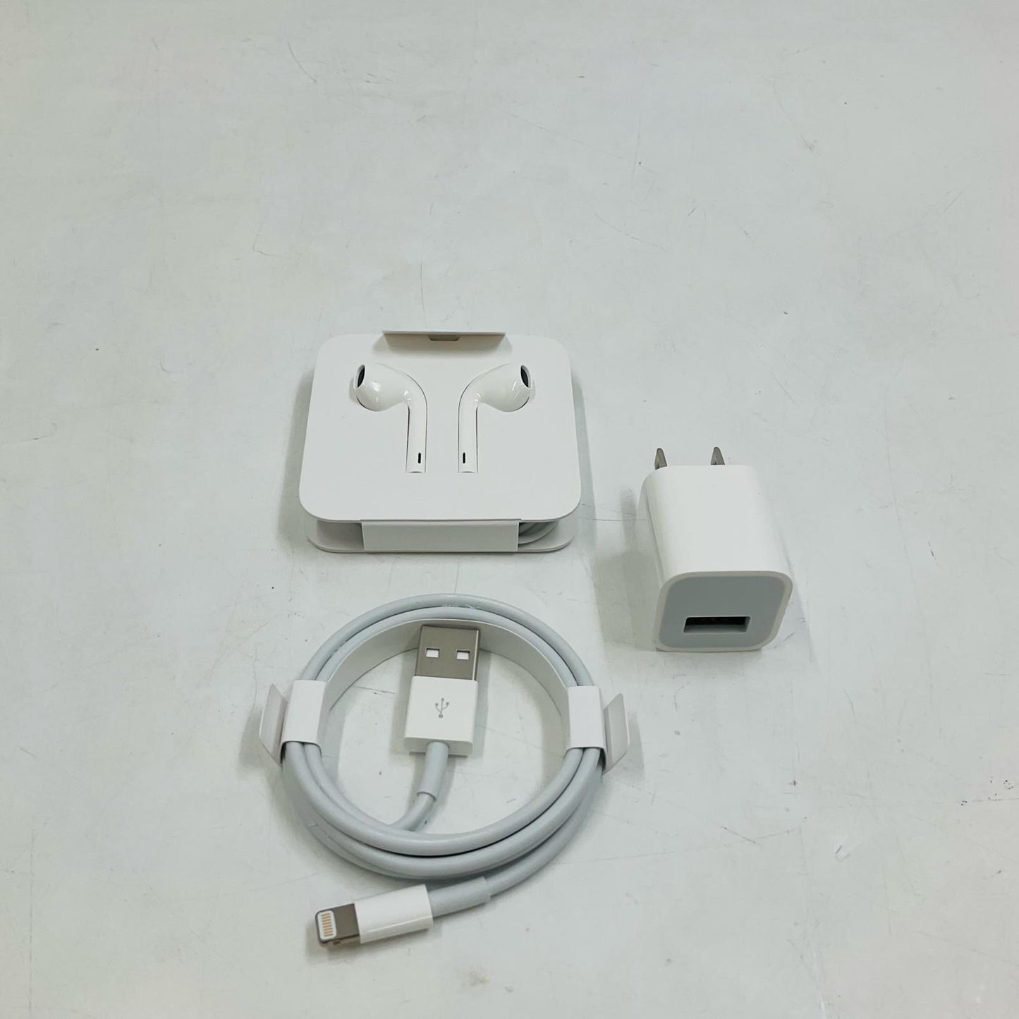【全額返金保証】【最速発送】Apple iPhone iPhone 13 Pro Max 128GB ゴールド docomo 白ロム 動作確認済 79%