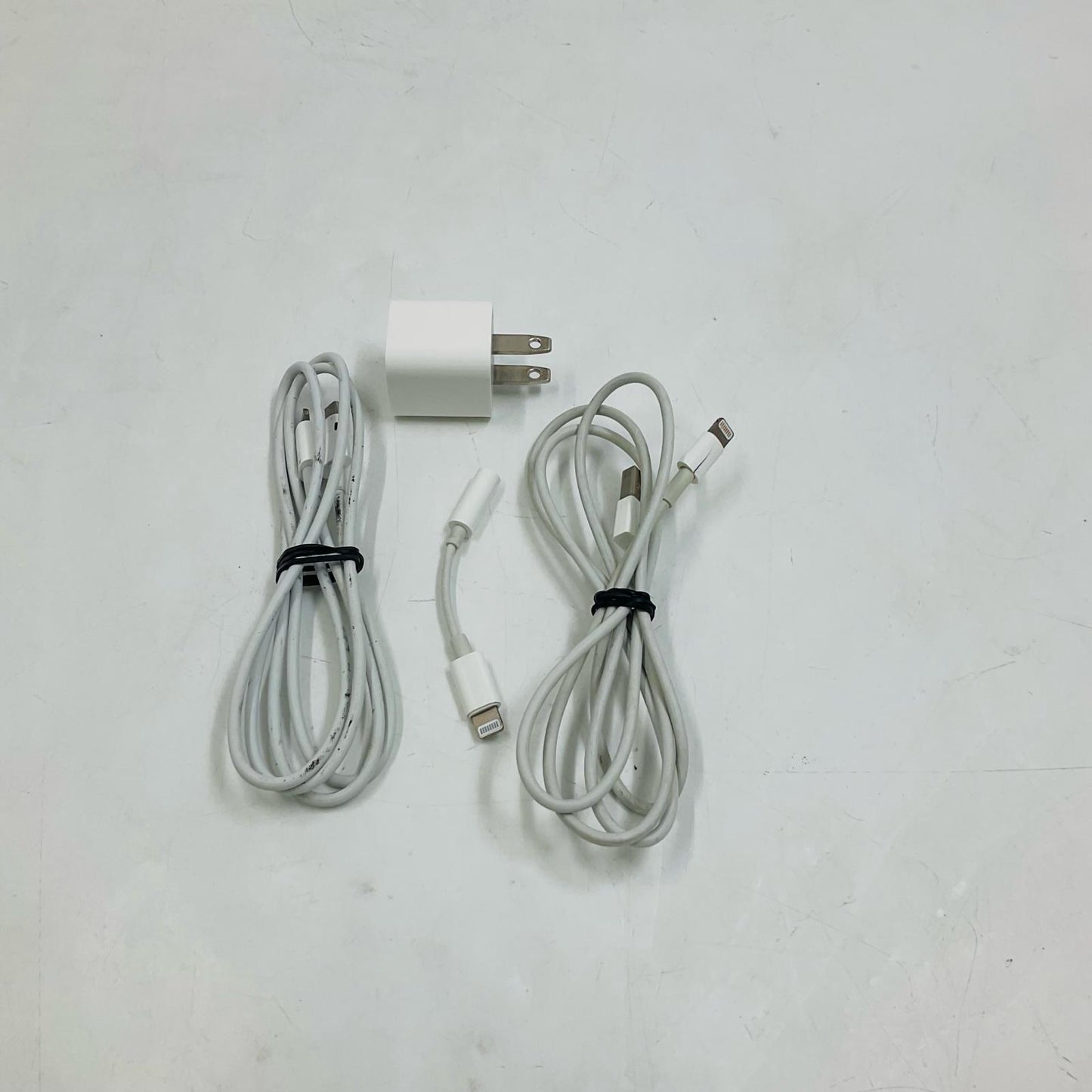 【全額返金保証】【最速発送】Apple iPhone iPhone SE(第3世代) 64GB ブラック Softbank 白ロム 美品 動作確認済 87%