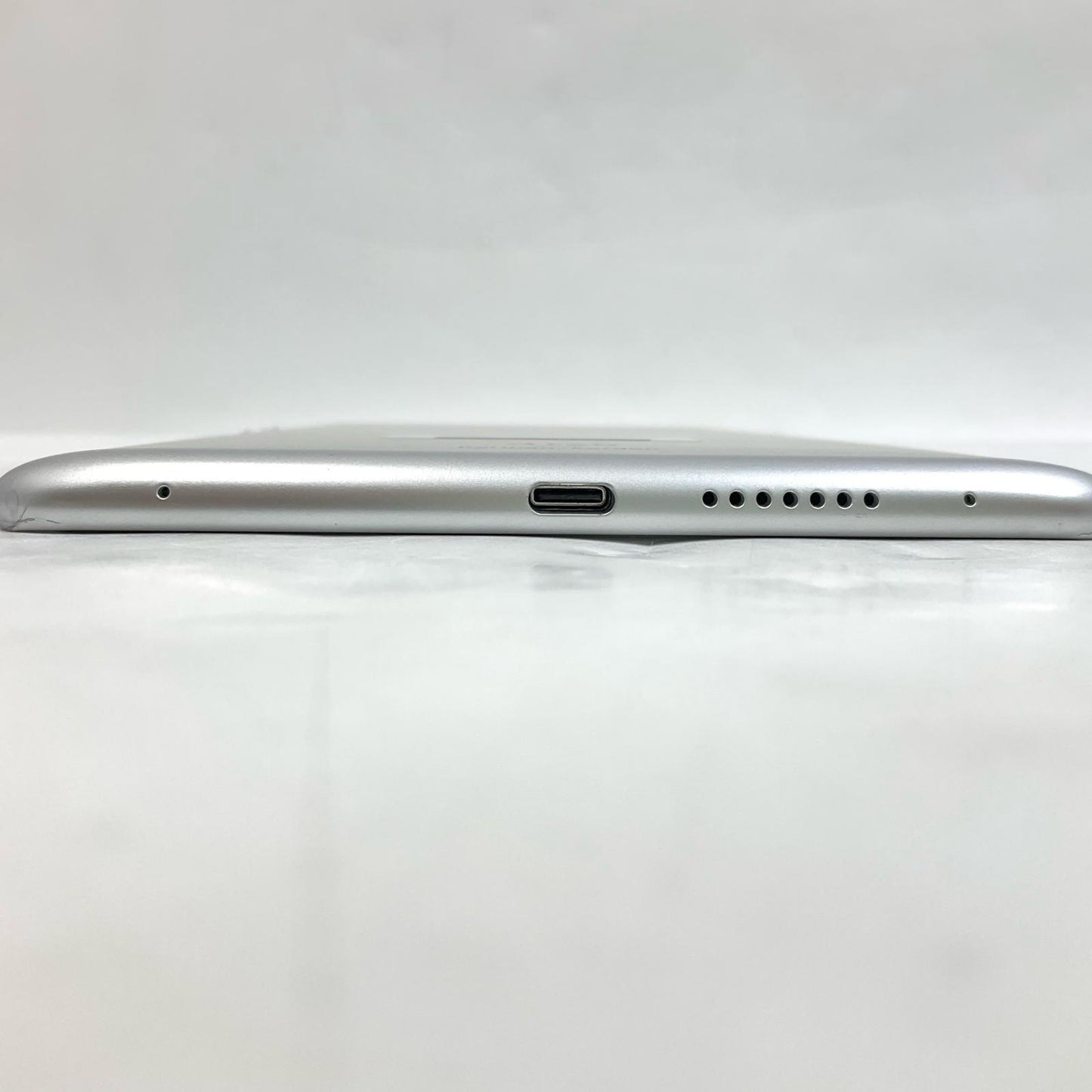 【全額返金保証】【最速発送】Huawei dtab Compact 8インチ 32GB docomo 白ロム 美品 動作確認済