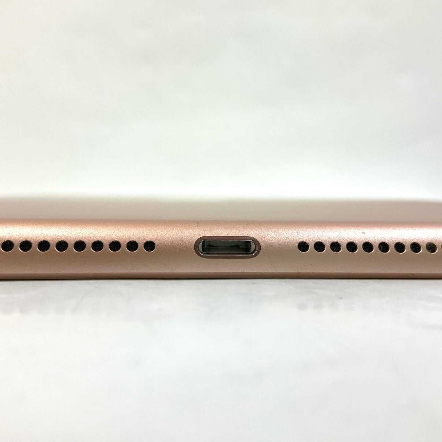 【全額返金保証】【最速発送】Apple iPad iPad 9.7インチ 第6世代 32GB ゴールド Wi-Fi 美品 動作確認済