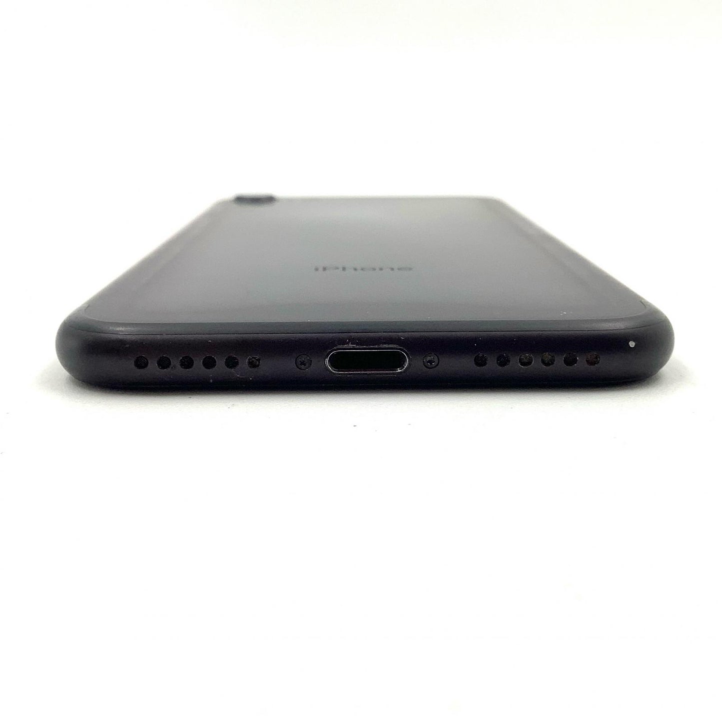 【全額返金保証】【最速発送】Apple iPhone iPhone 7 256GB ブラック au 白ロム 動作確認済 81%