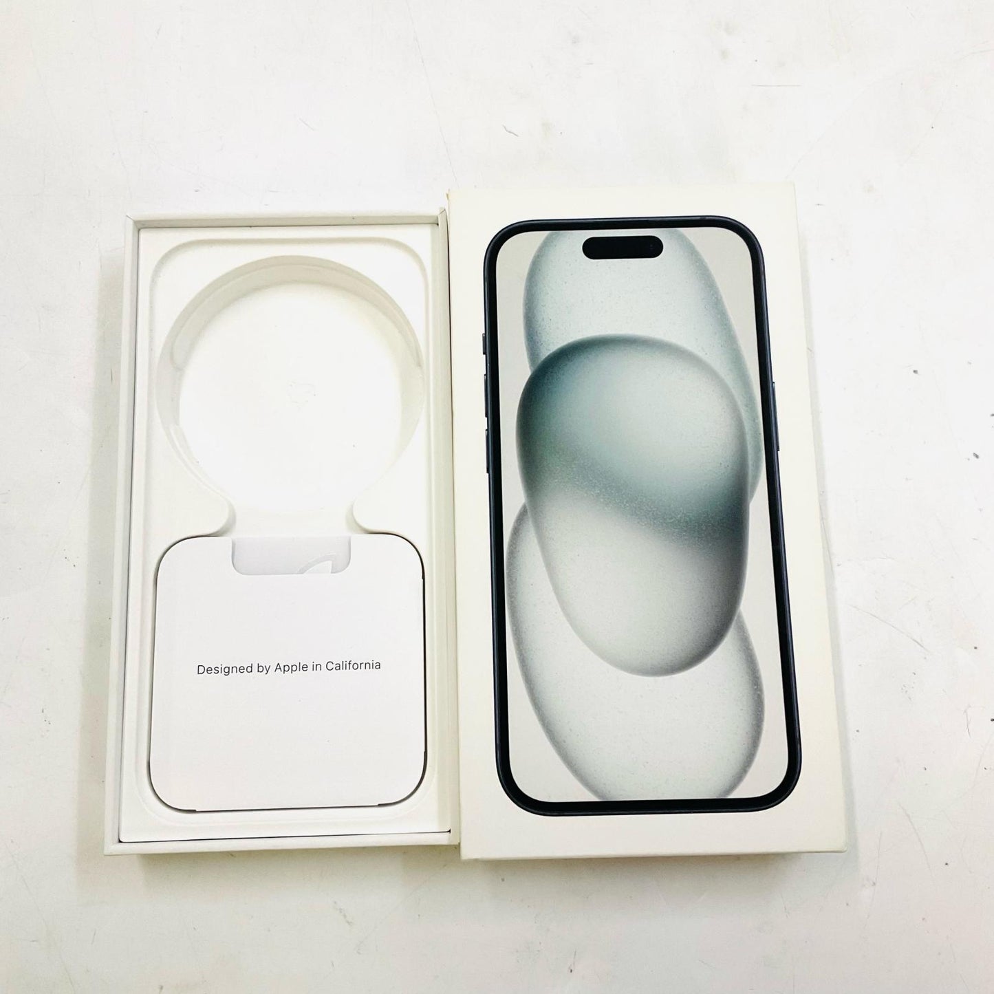 【全額返金保証】【最速発送】Apple iPhone iPhone 15 128GB ブラック SIMフリー 白ロム 動作確認済 84%