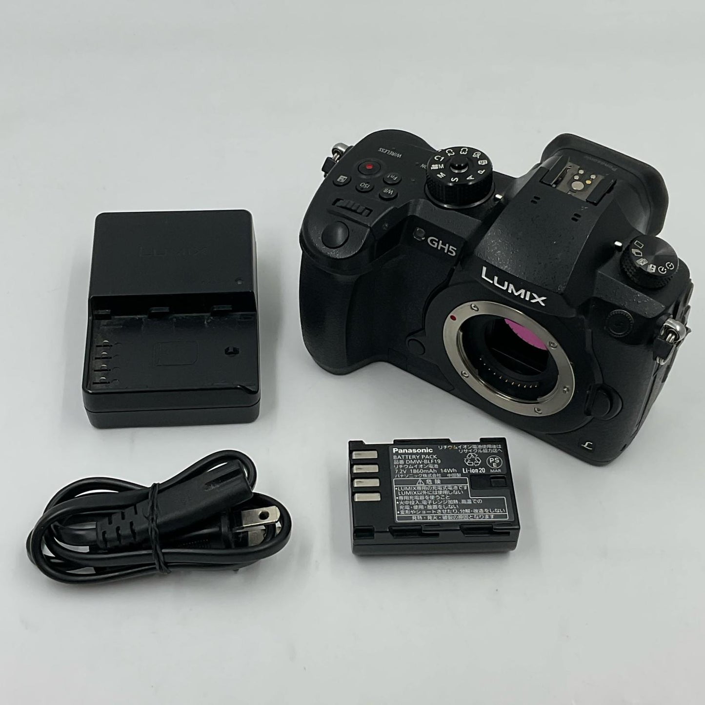 【全額返金保証】【最速発送】 デジタル一眼 LUMIX DC-GH5 ボディ 動作確認済