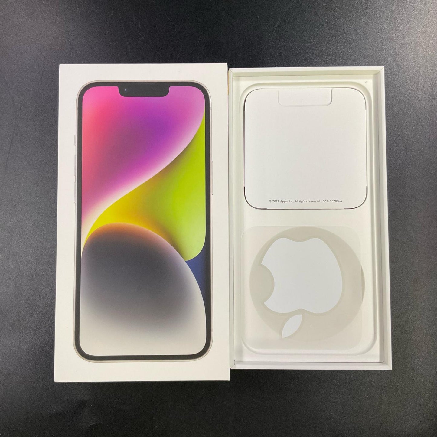 【全額返金保証】【最速発送】Apple iPhone iPhone 14 128GB ホワイト docomo 白ロム 動作確認済 82%