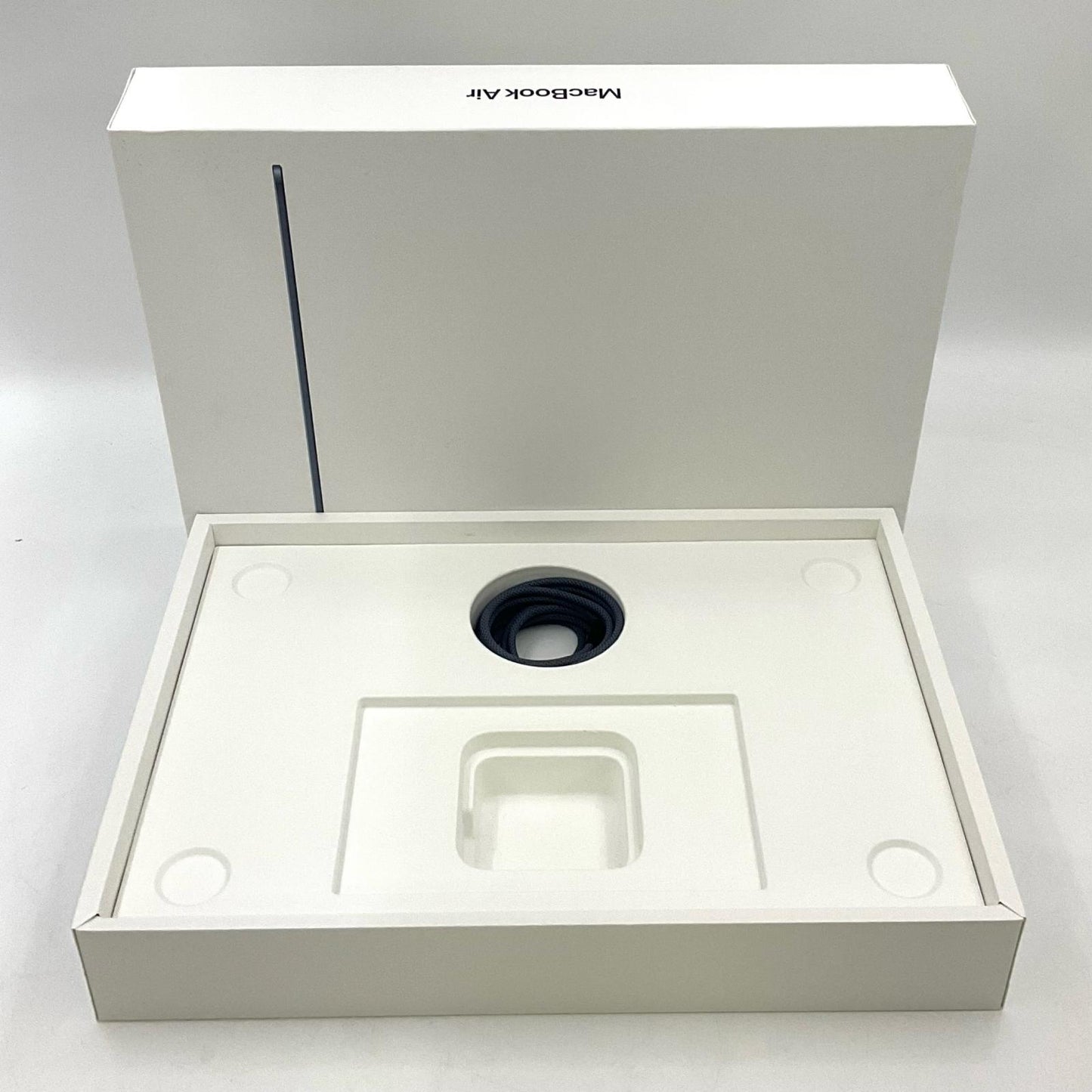【全額返金保証】【最速発送】Apple MacBook Air 13インチ 2022 Apple M2 8GB 256GB ミッドナイト 100% 超美品 動作確認済
