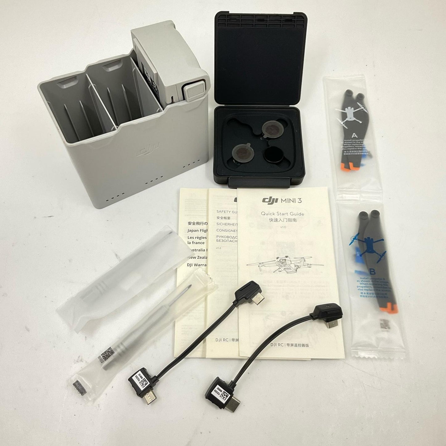 【全額返金保証】【最速発送】DJI Mini 3 Fly Moreコンボ(DJI RC付属) 動作確認済