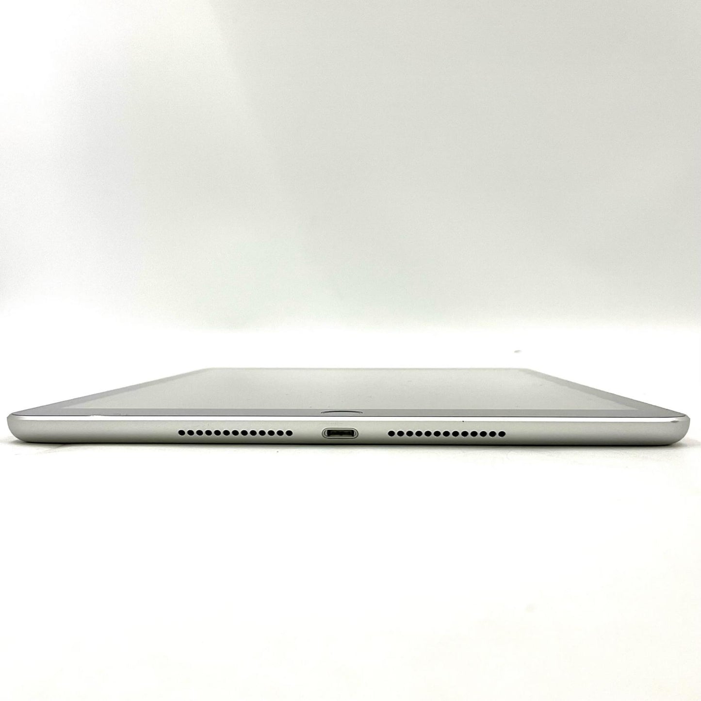 【最速発送】Apple iPad iPad 10.2インチ 第9世代 64GB シルバー WiFi+Cellular au 白ロム【難有】