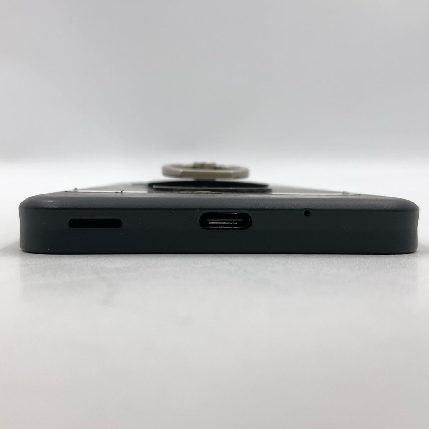 【最速発送】SHARP AQUOS wish2 64GB チャコール docomo SH-51C 白ロム【難有】