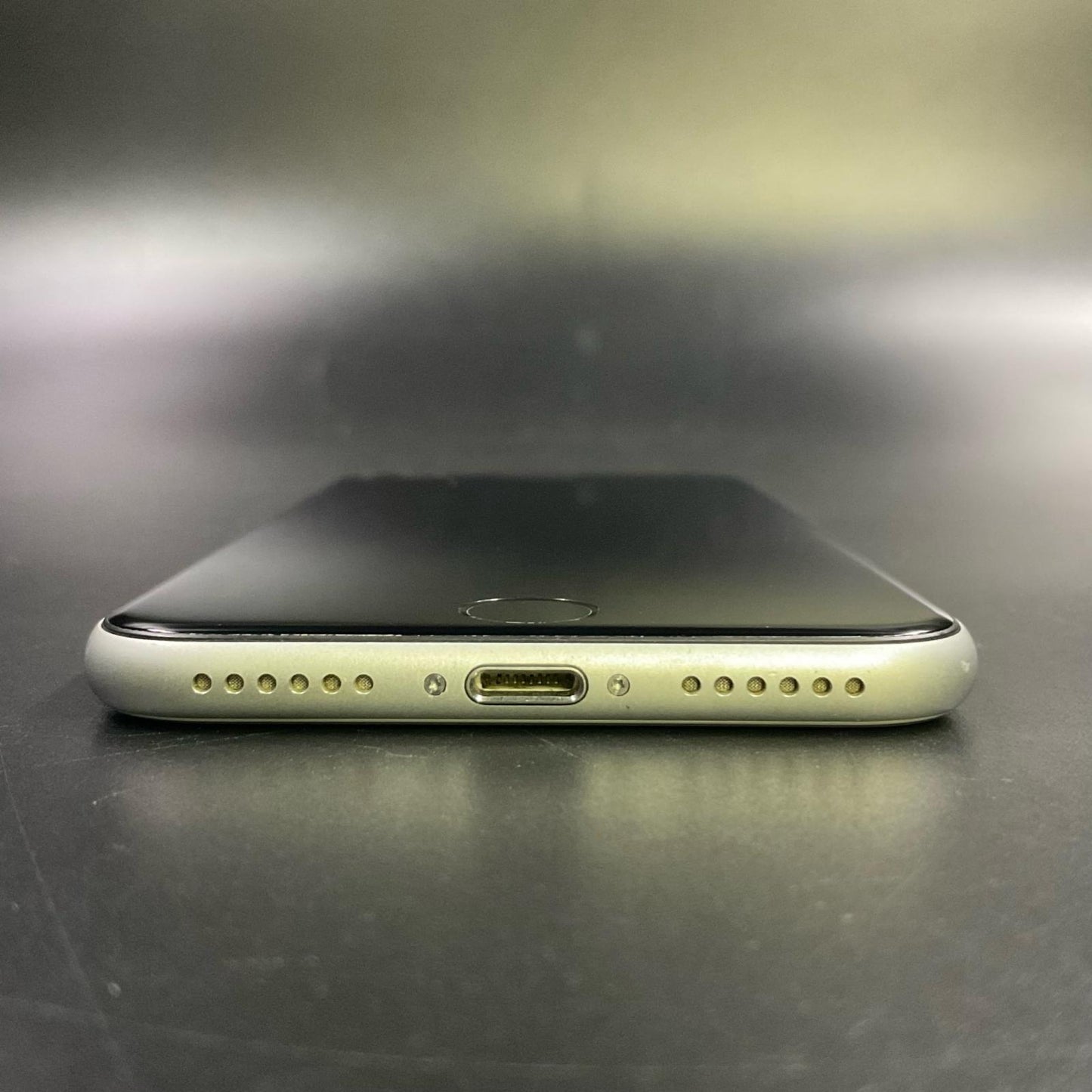 【全額返金保証】【最速発送】Apple iPhone iPhone SE(第2世代) 64GB ホワイト Softbank 白ロム 動作確認済 87%