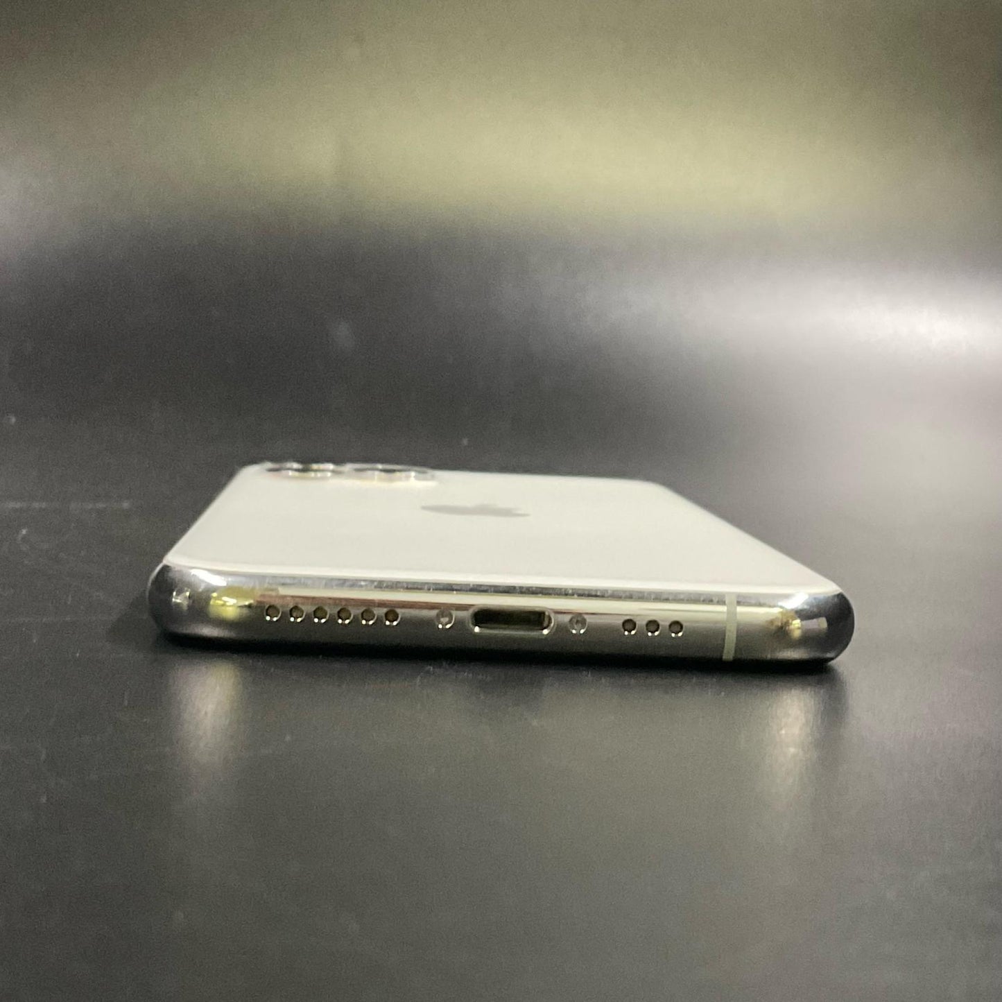 【全額返金保証】【最速発送】Apple iPhone iPhone Pro 11 512GB シルバー SIMフリー 白ロム 動作確認済 82%