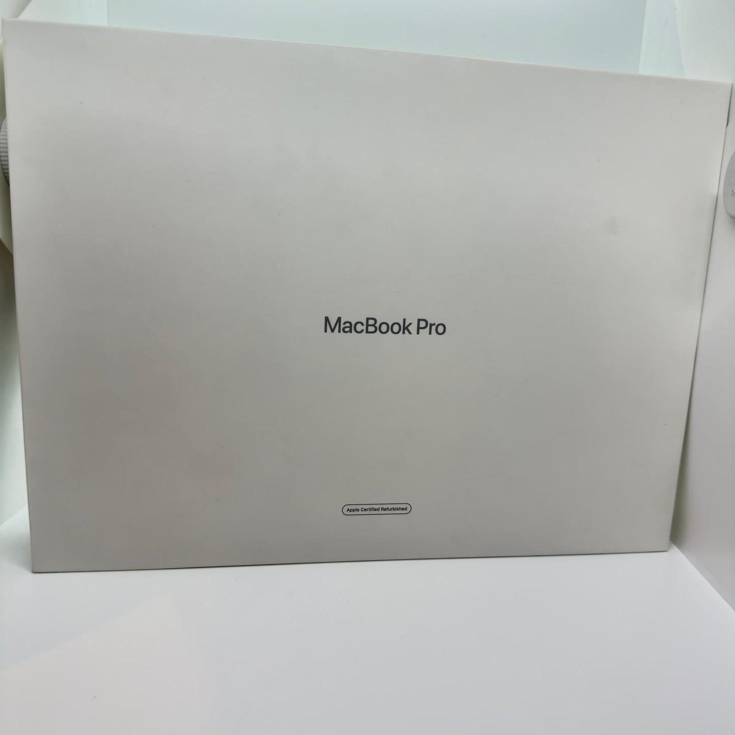 【全額返金保証】【最速発送】Apple MacBook Pro 14インチ 2021 M1Max 10CORE 32GB 1TB シルバー 82% 動作確認済