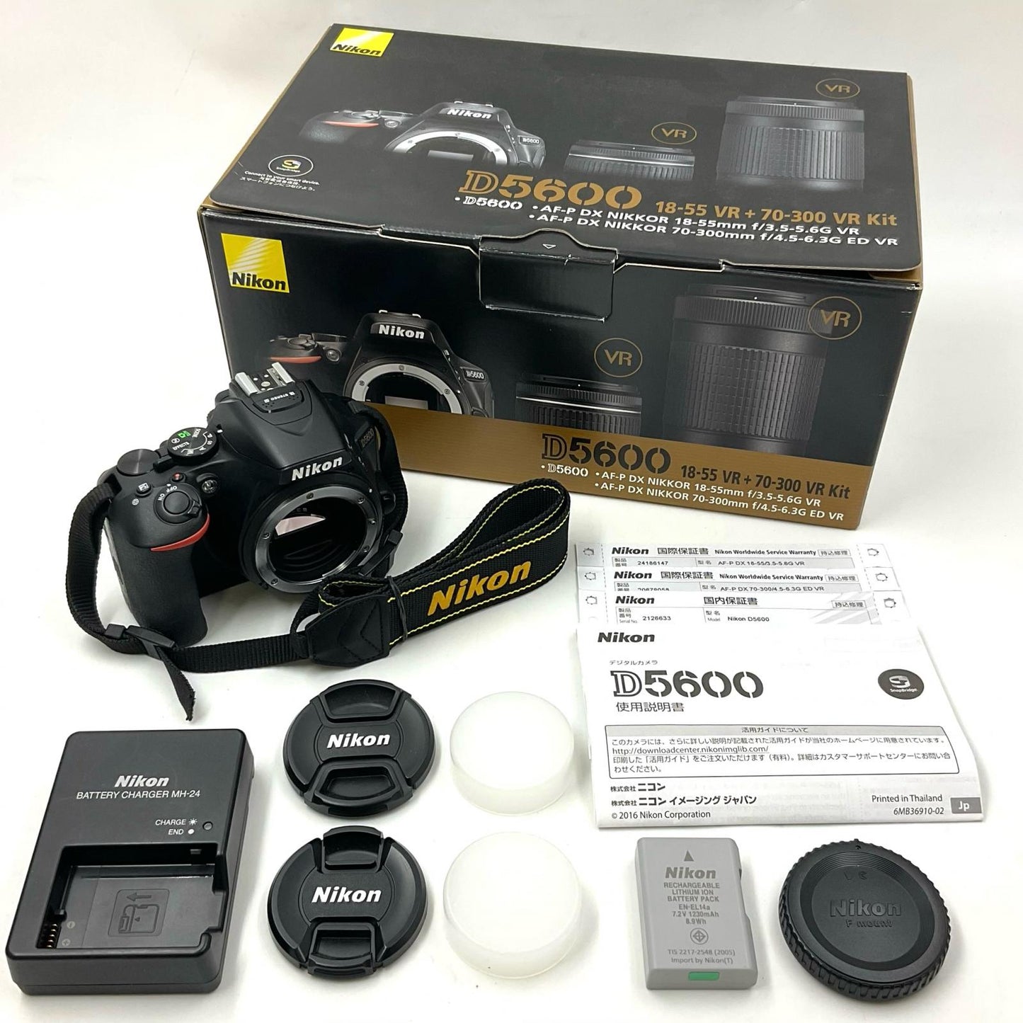 【全額返金保証】【最速発送】Nikon デジタル一眼 D5600 ダブルズームキット ブラック 美品 動作確認済