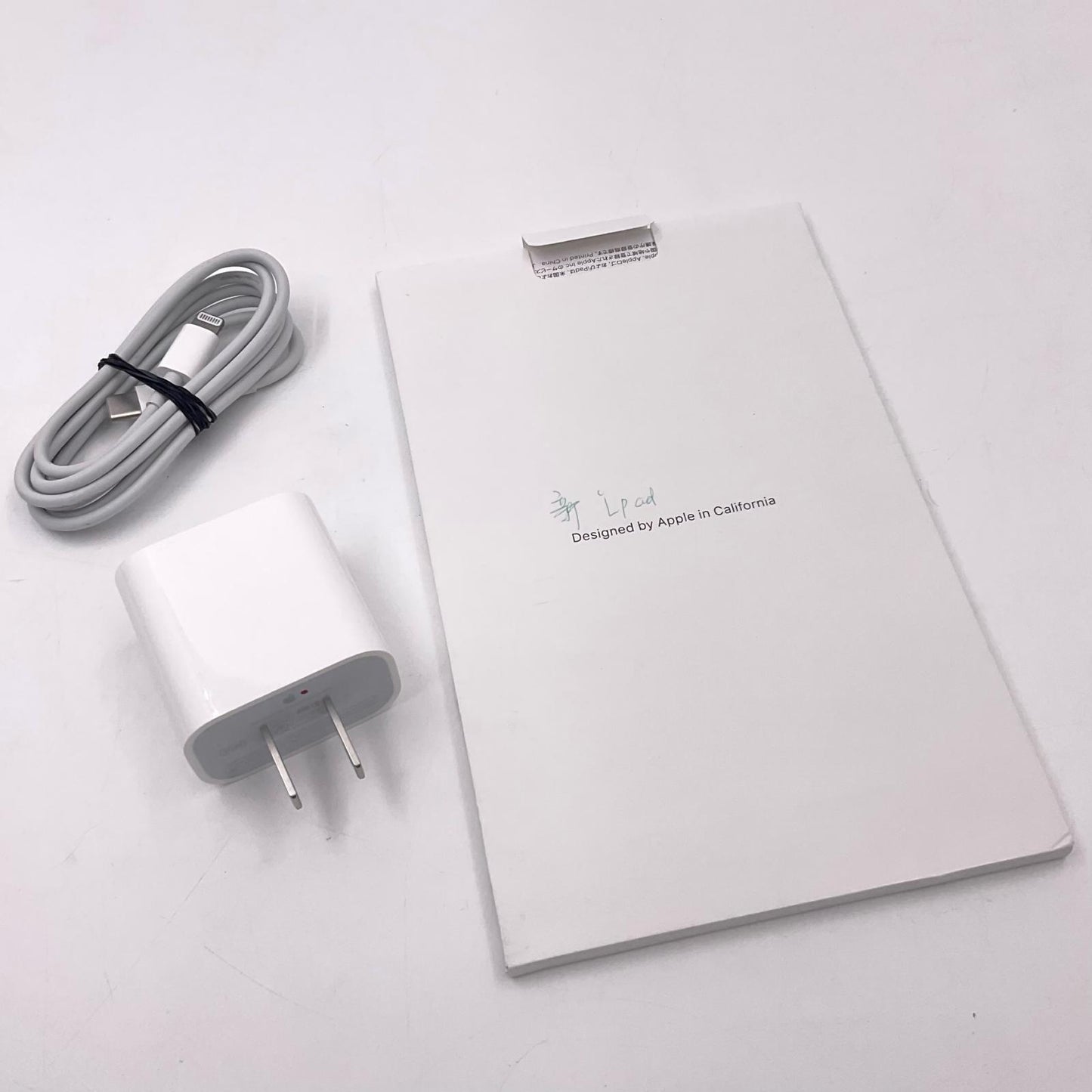 【全額返金保証】【最速発送】Apple iPad iPad 10.2インチ 第9世代 64GB スペースグレイ WiFi+Cellular Softbank 白ロム 美品 動作確認済