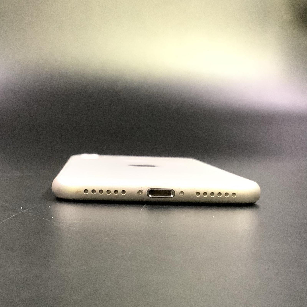 【全額返金保証】【最速発送】Apple iPhone iPhone SE(第3世代) 64GB スターライト Softbank SIMフリー 白ロム 美品 動作確認済 85%