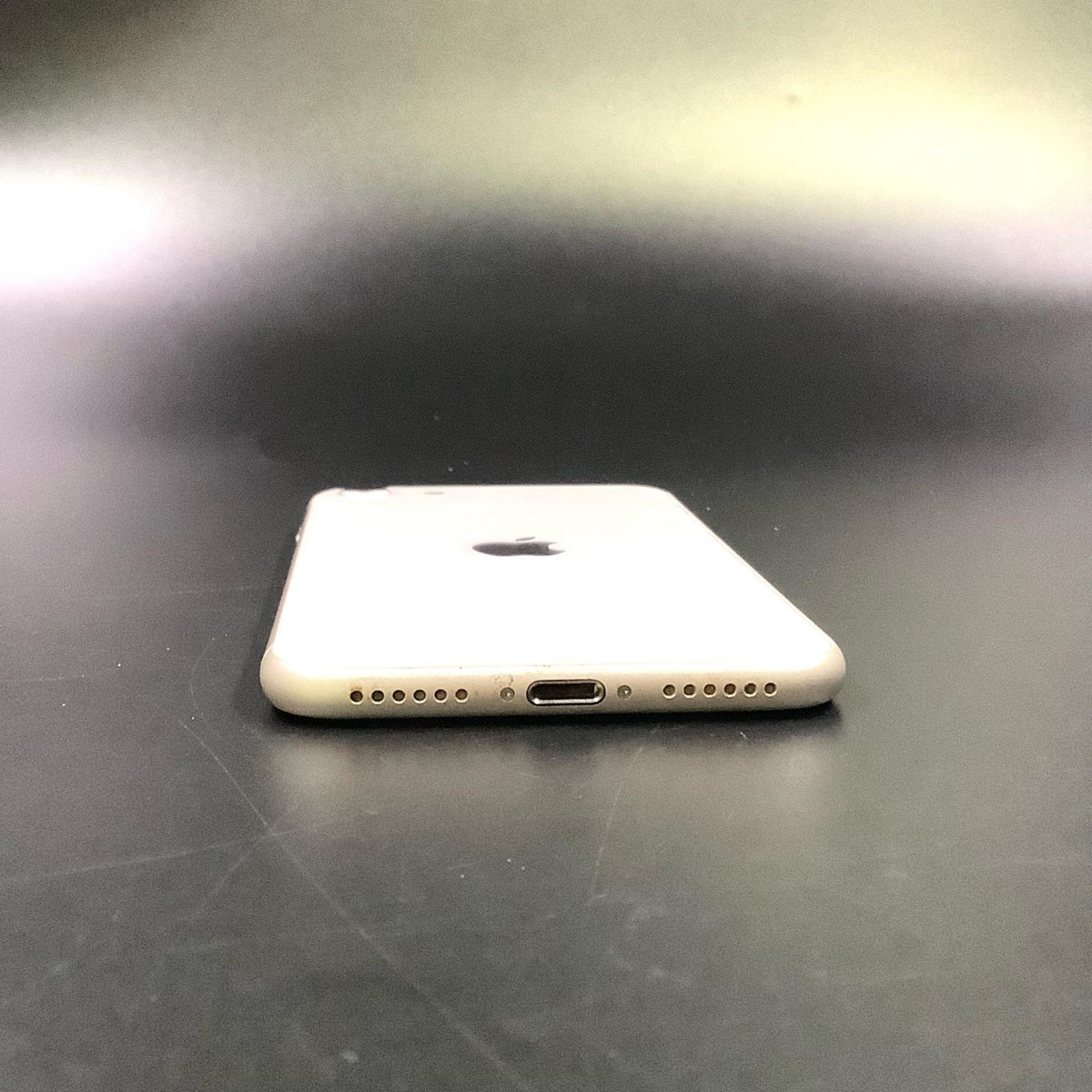 【全額返金保証】【最速発送】Apple iPhone iPhone SE(第3世代) 64GB スターライト Softbank SIMフリー 白ロム 美品 動作確認済 85%
