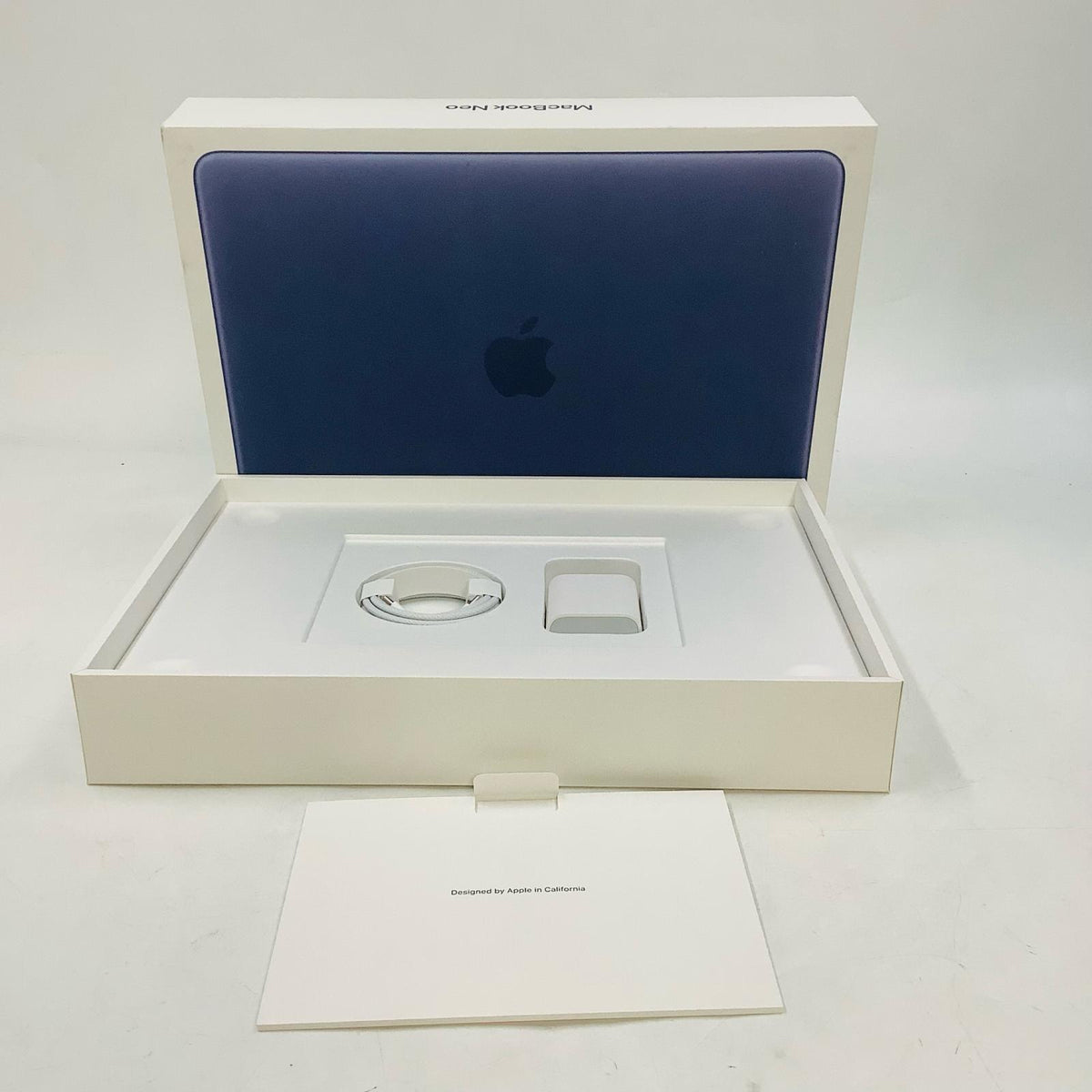 【全額返金保証】【最速発送】Apple MacBook Neo 13インチ 2026 Apple A18 Pro 8GB 512GB インディゴ 100% 超美品 動作確認済