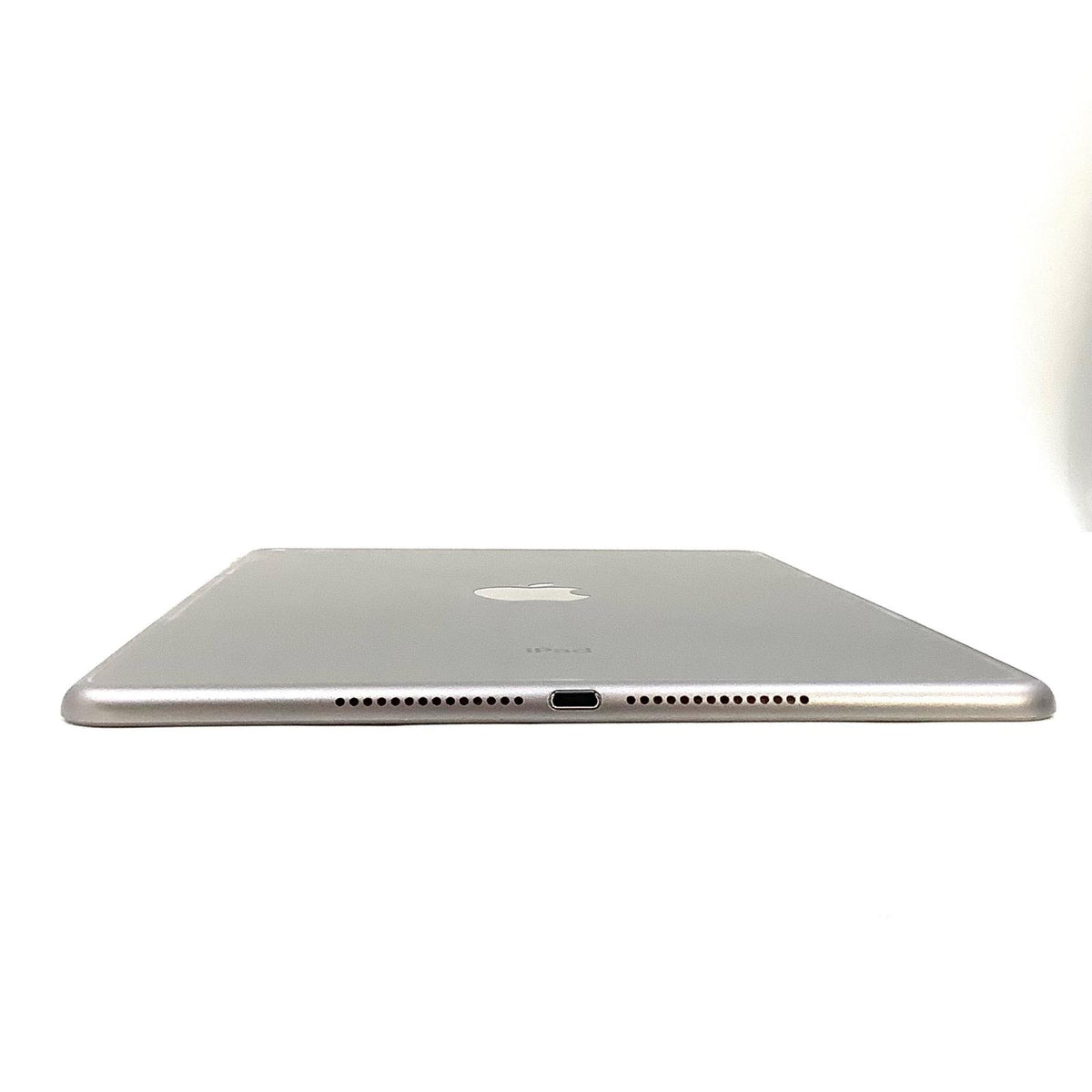【全額返金保証】【最速発送】Apple iPad Air 9.7インチ 第2世代 16GB スペースグレイ Wi-Fi 美品 動作確認済