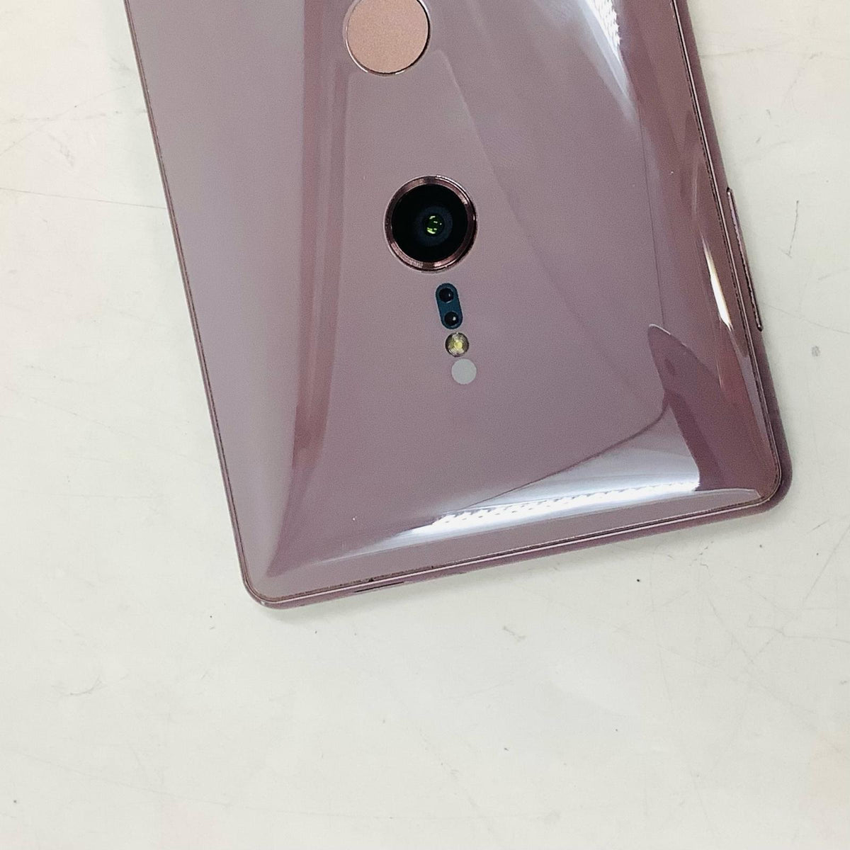【全額返金保証】【最速発送】Sony Xperia XZ2 64GB アッシュピンク au SOV37 白ロム 美品 動作確認済