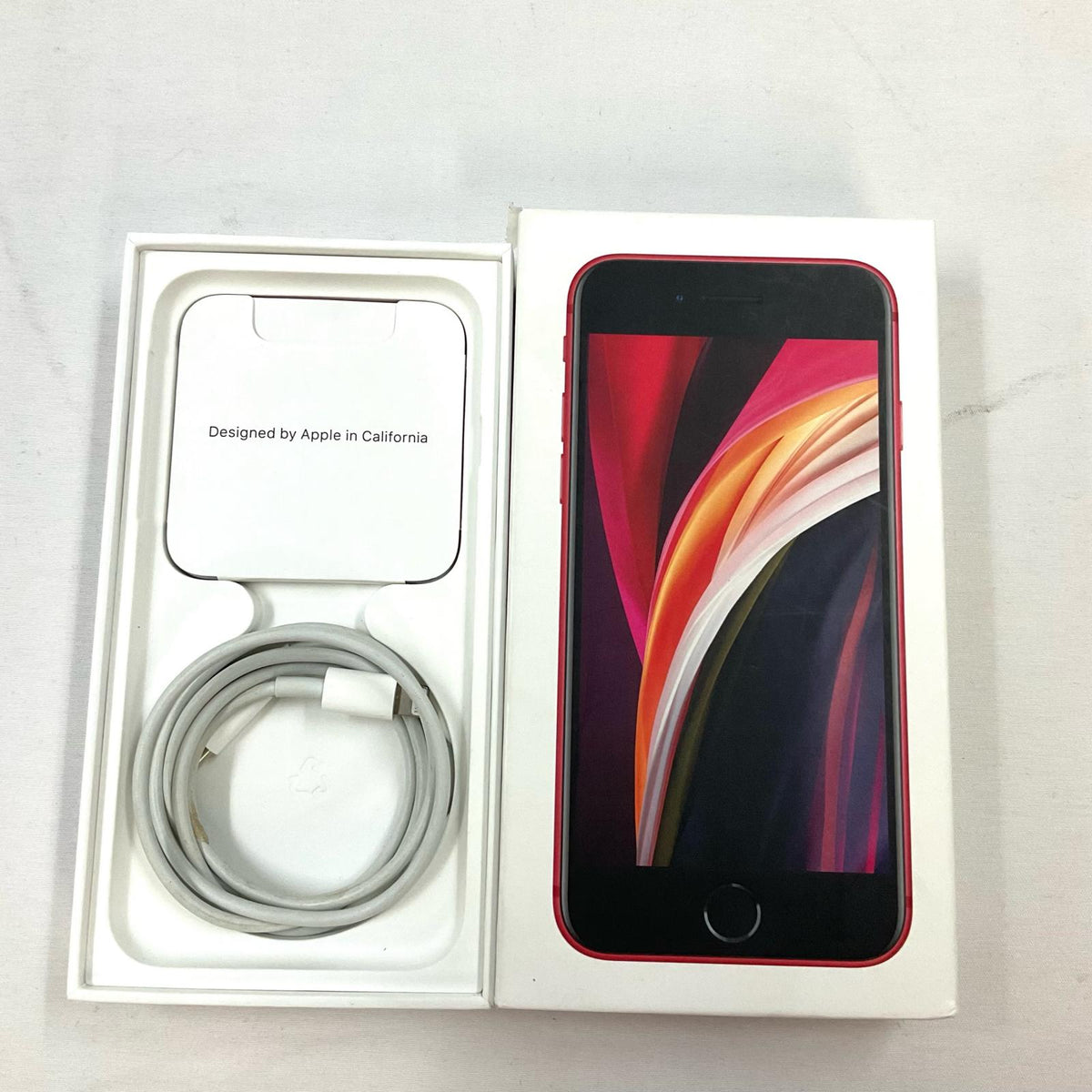 【全額返金保証】【最速発送】Apple iPhone iPhone SE(第2世代) 64GB (PRODUCT)RED au 白ロム 美品 動作確認済 100%