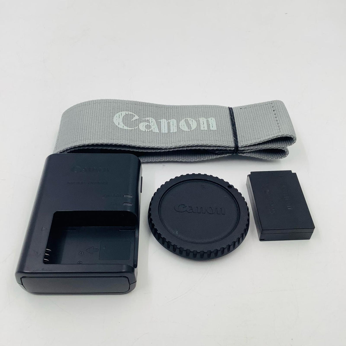【全額返金保証】【最速発送】Canon デジタル一眼 EOS Kiss X7 ボディ ホワイト 動作確認済